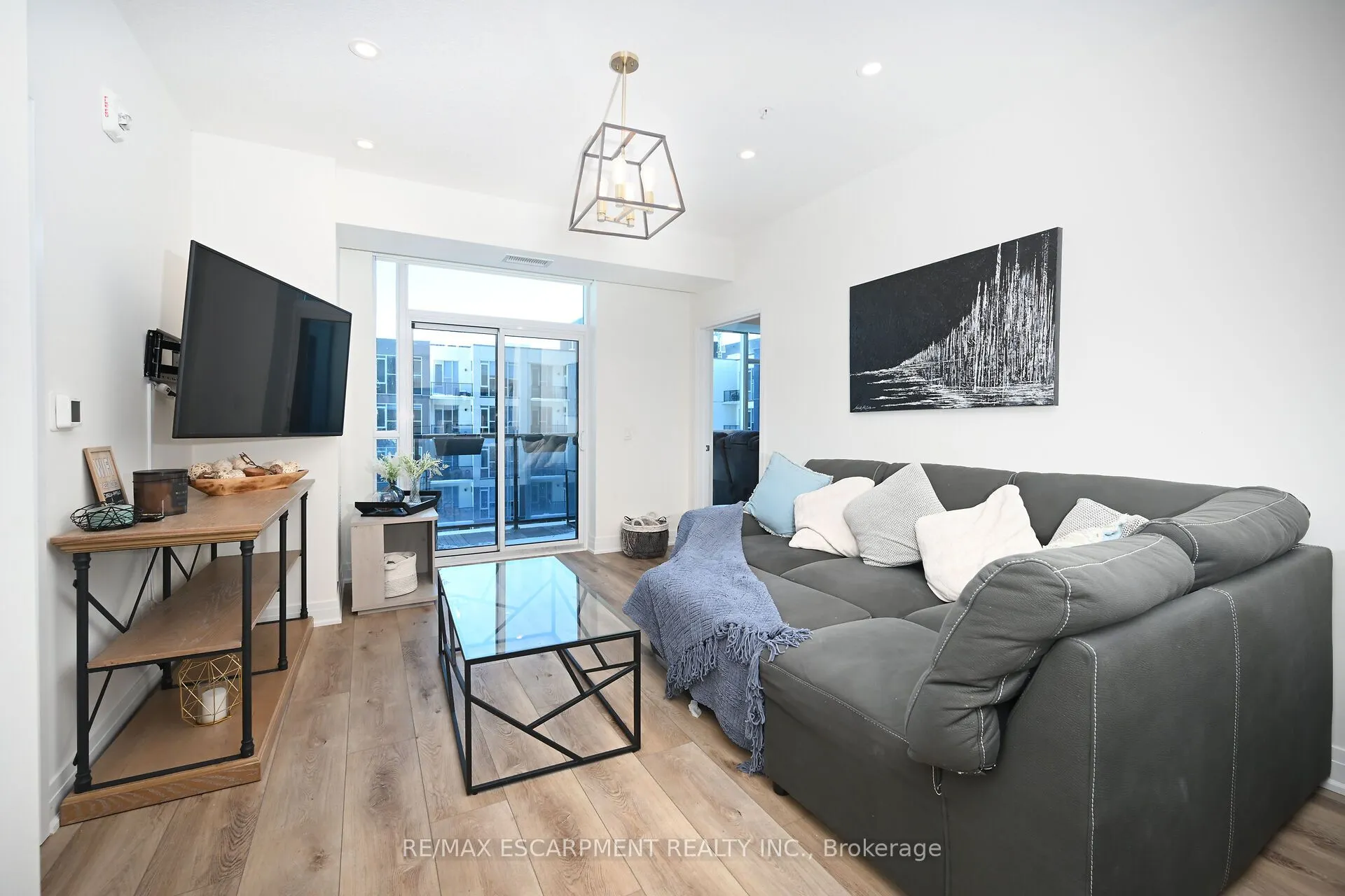 16 Concord Place, #548
