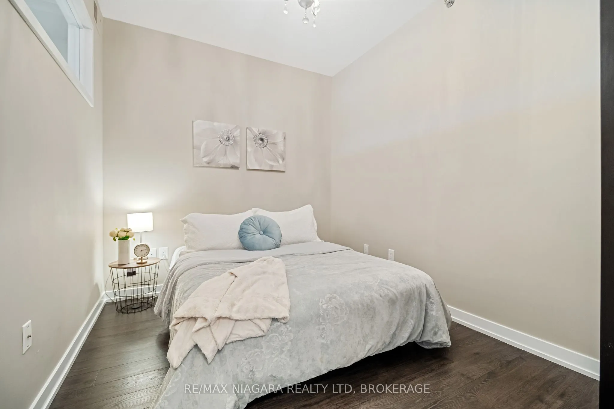 520 North Service Road #411