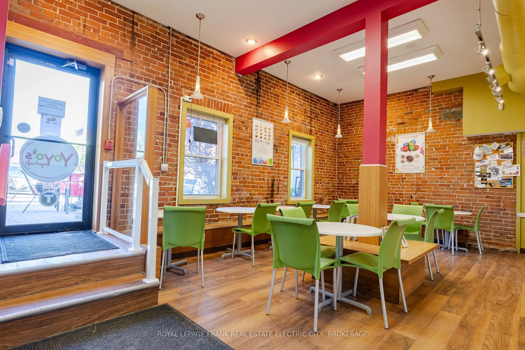 188 Hunter Street W, #8