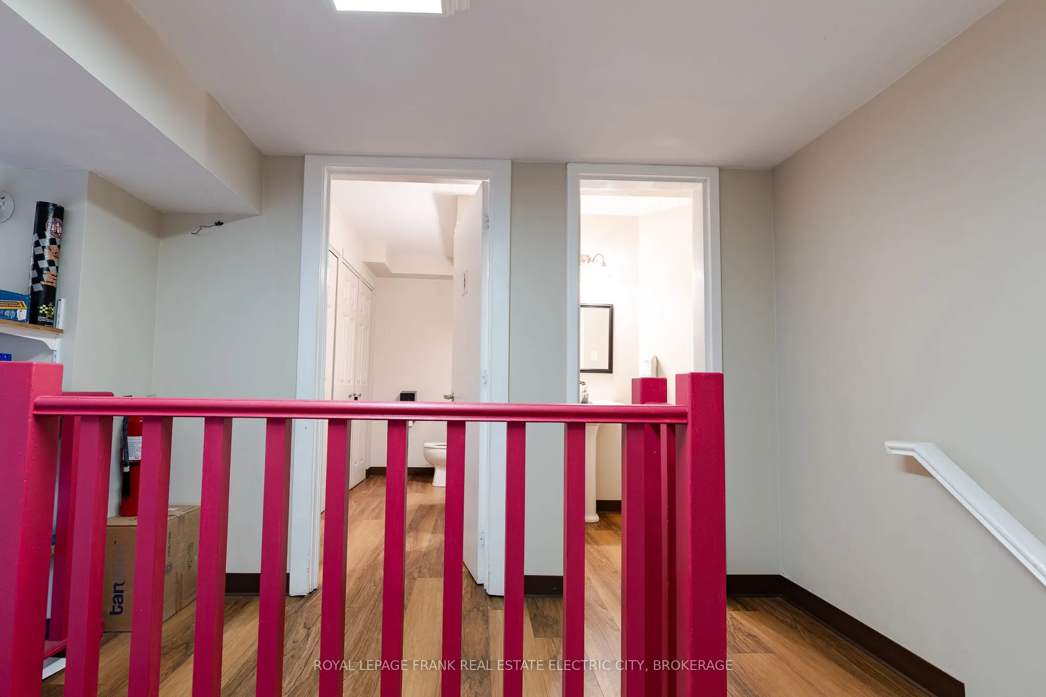188 Hunter Street W, #8