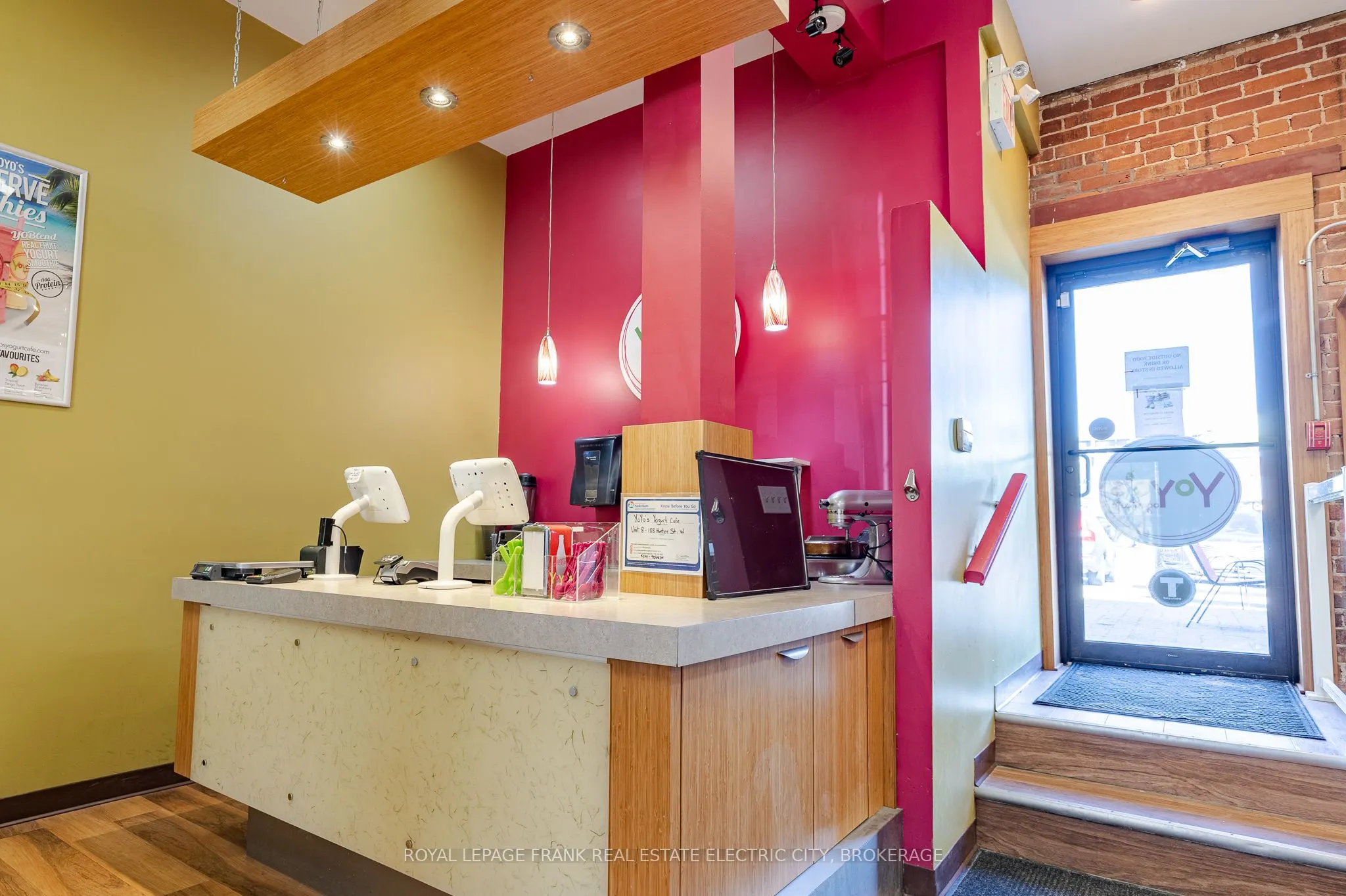 188 Hunter Street W, #8