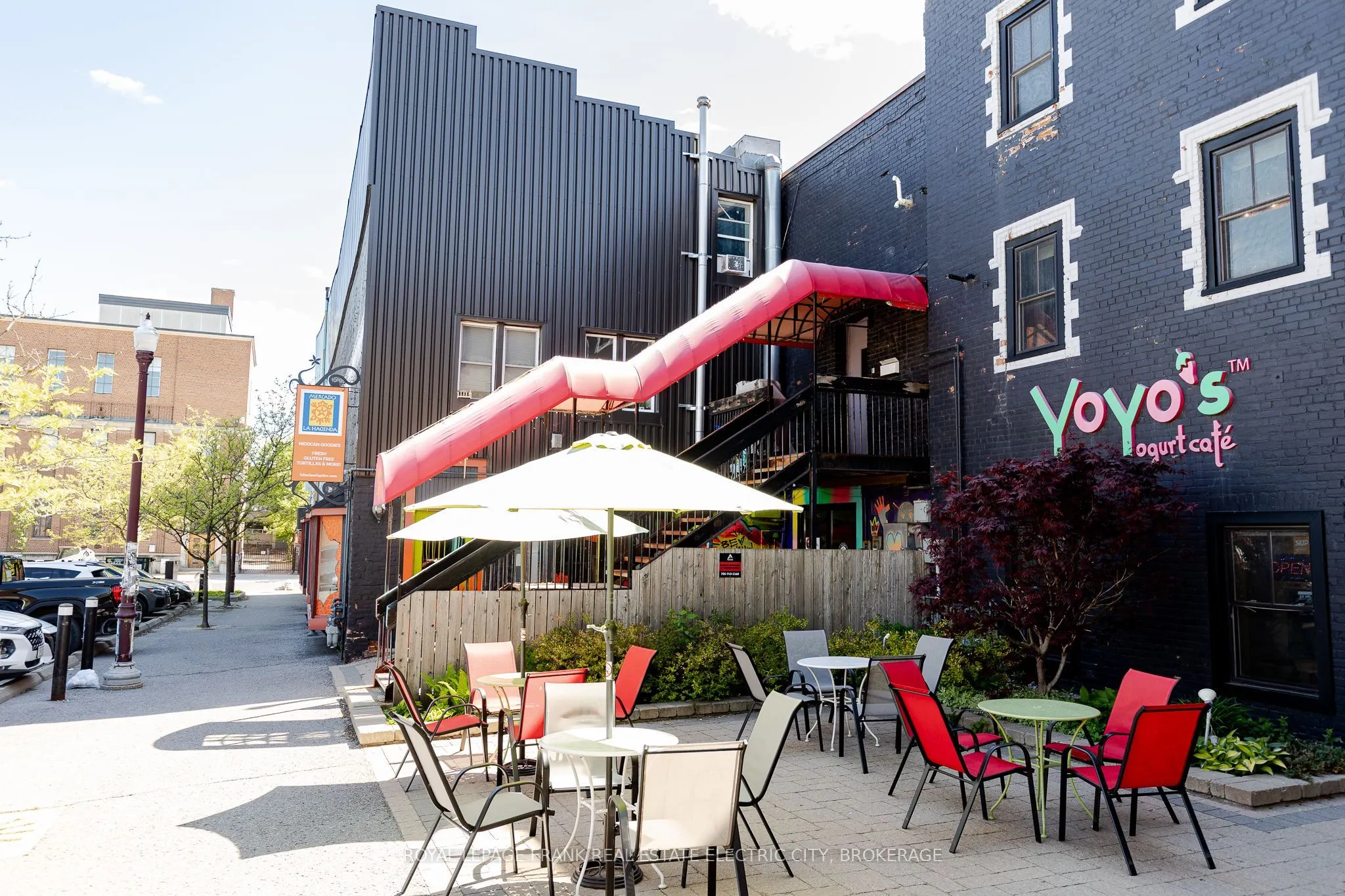 188 Hunter Street W, #8