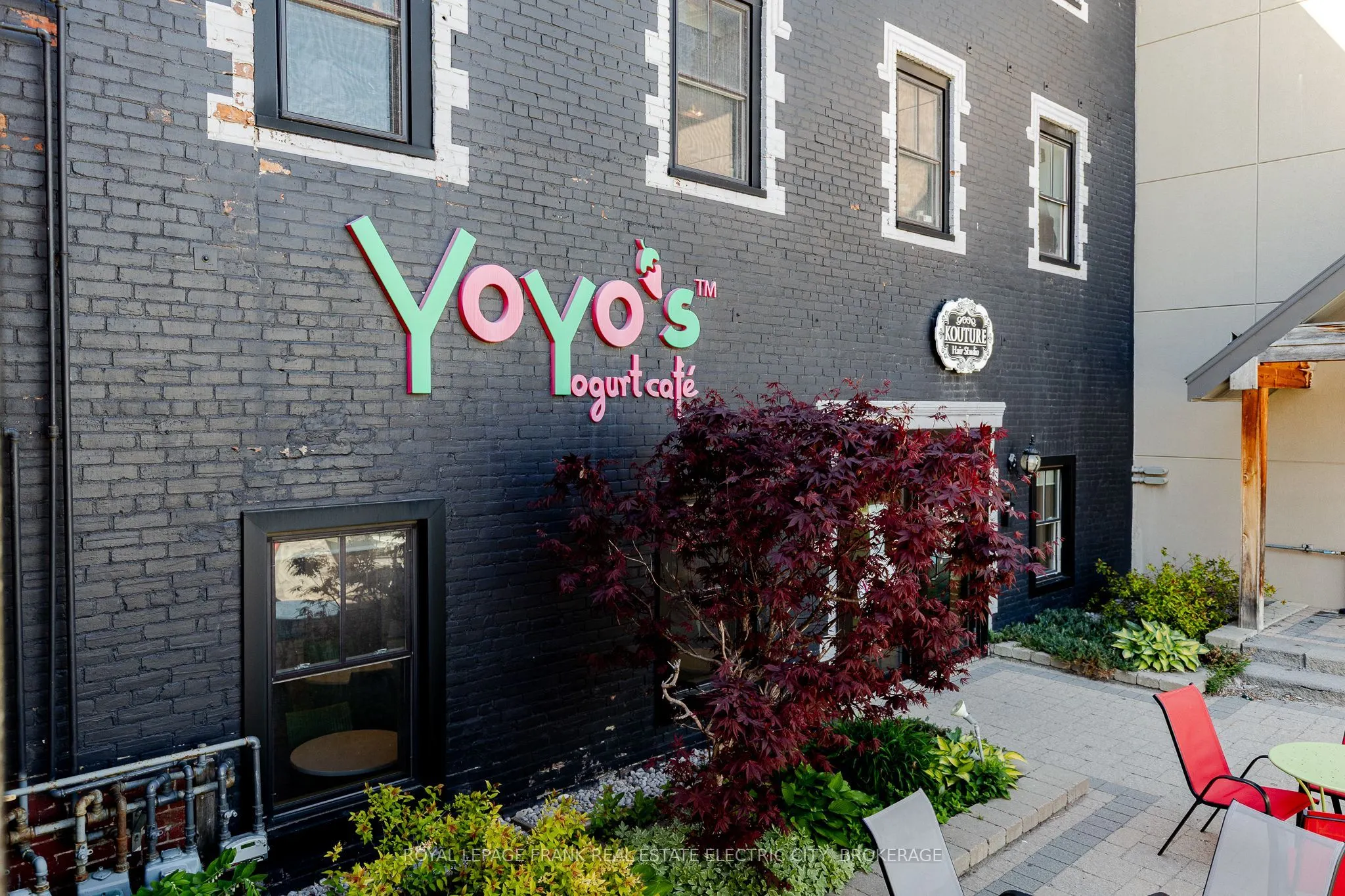 188 Hunter Street W, #8