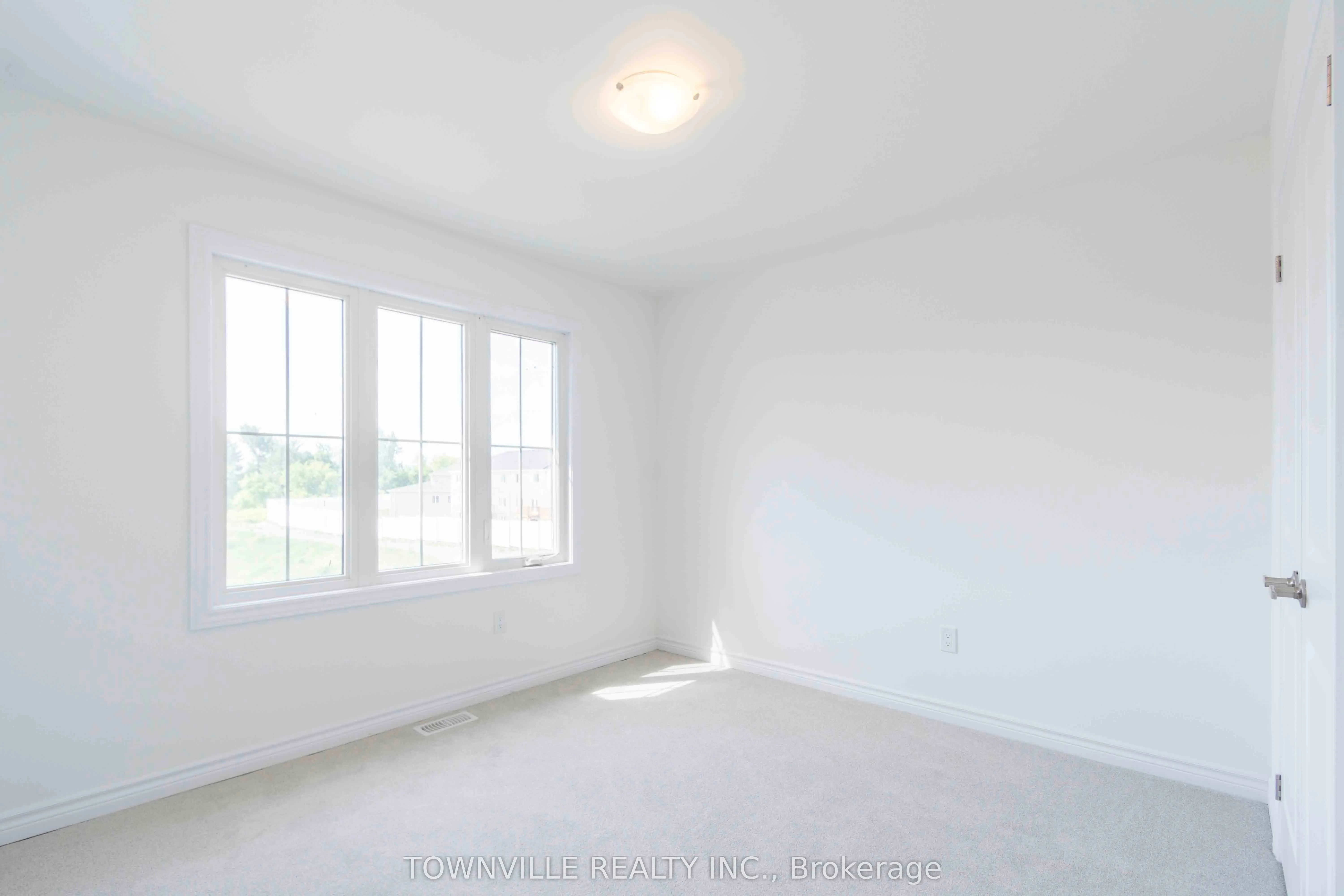 19 Glacier Crescent
