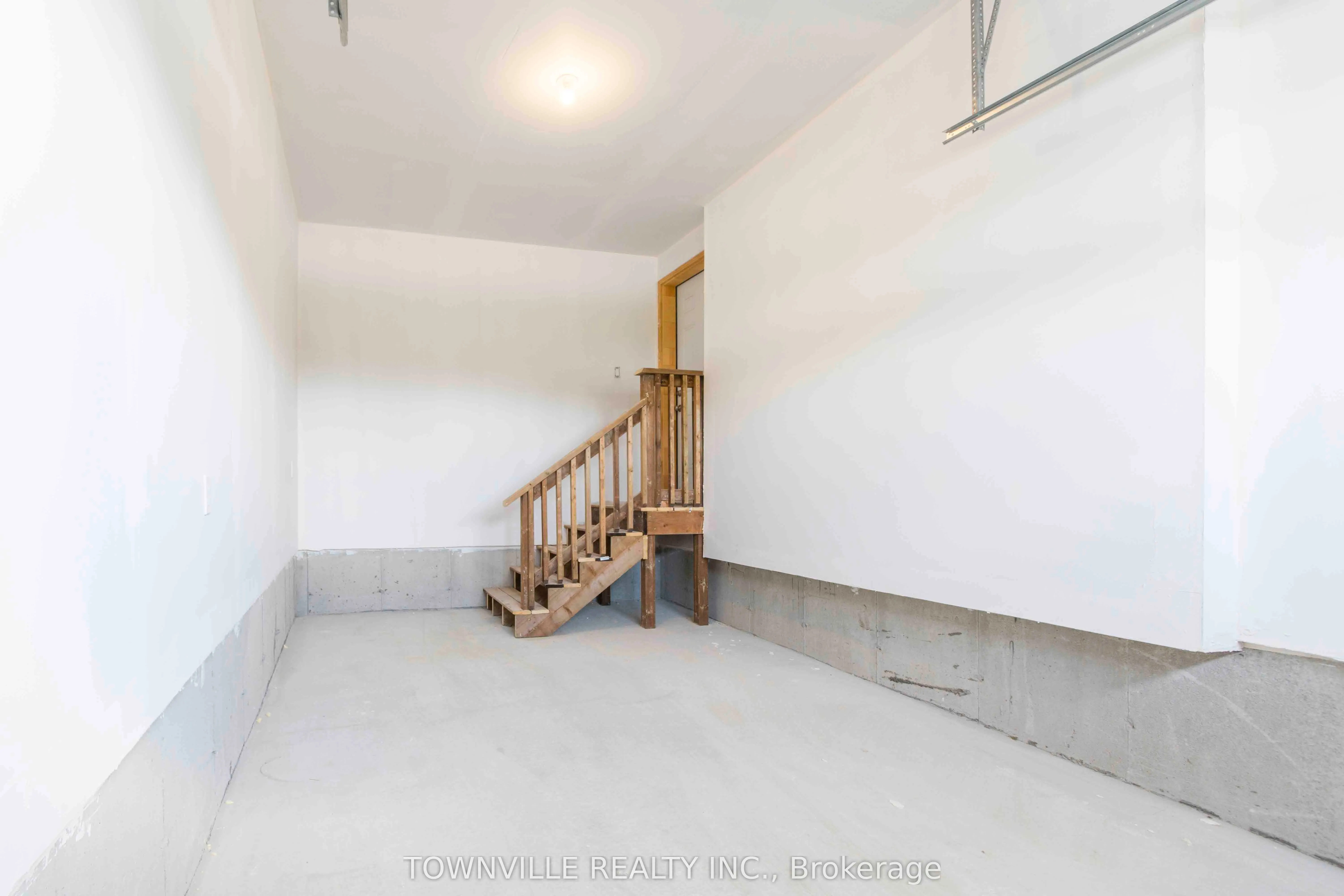19 Glacier Crescent