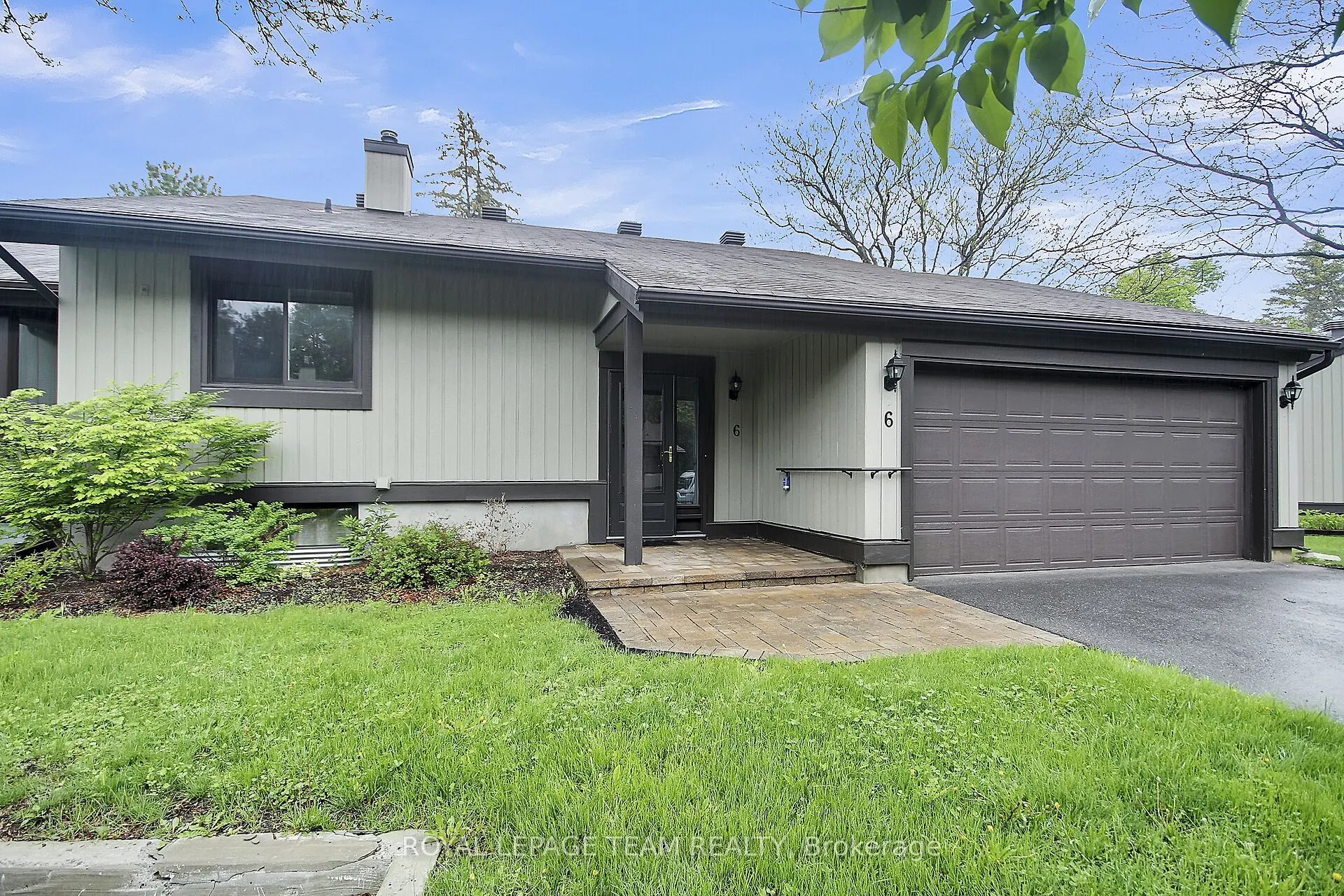 6 Meadowmist Court, #12