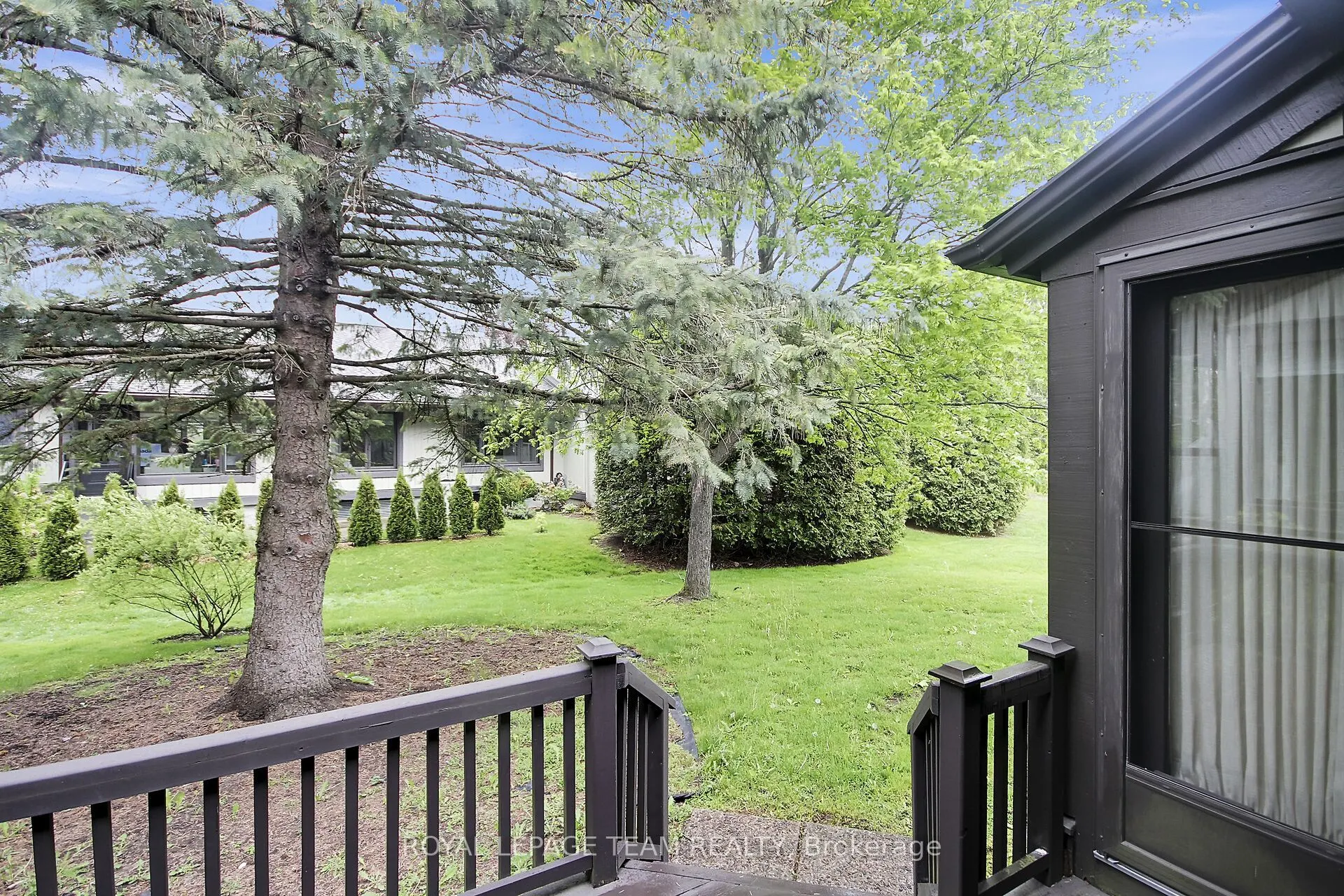 6 Meadowmist Court, #12
