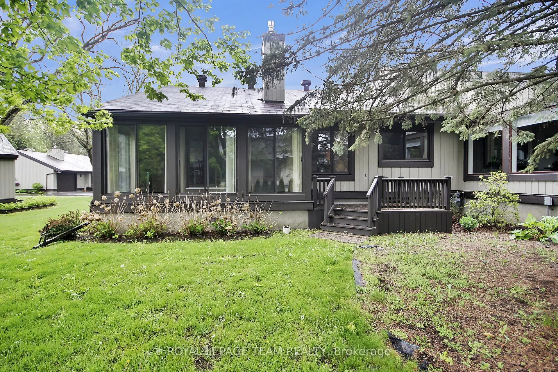 6 Meadowmist Court, #12