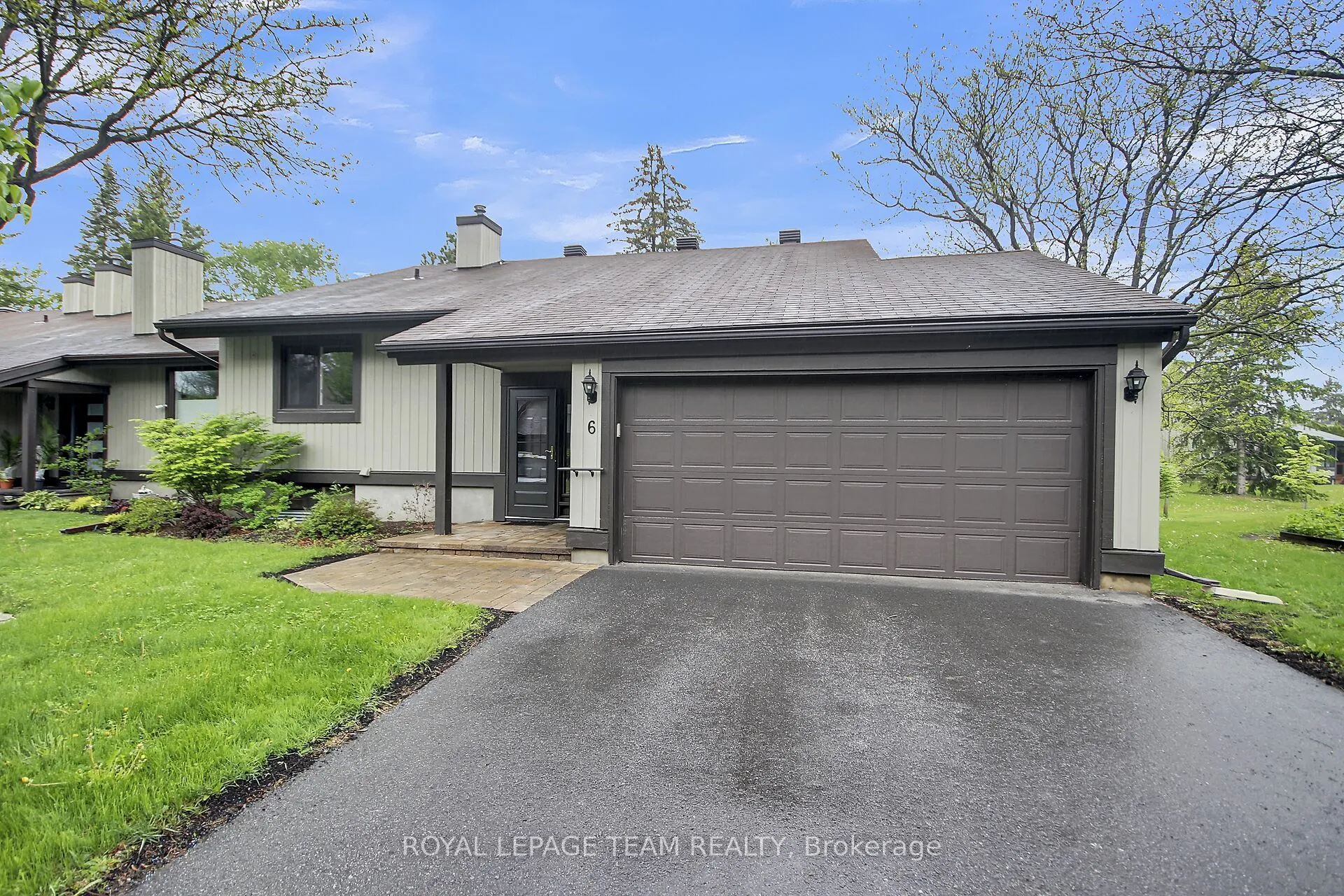 6 Meadowmist Court, #12
