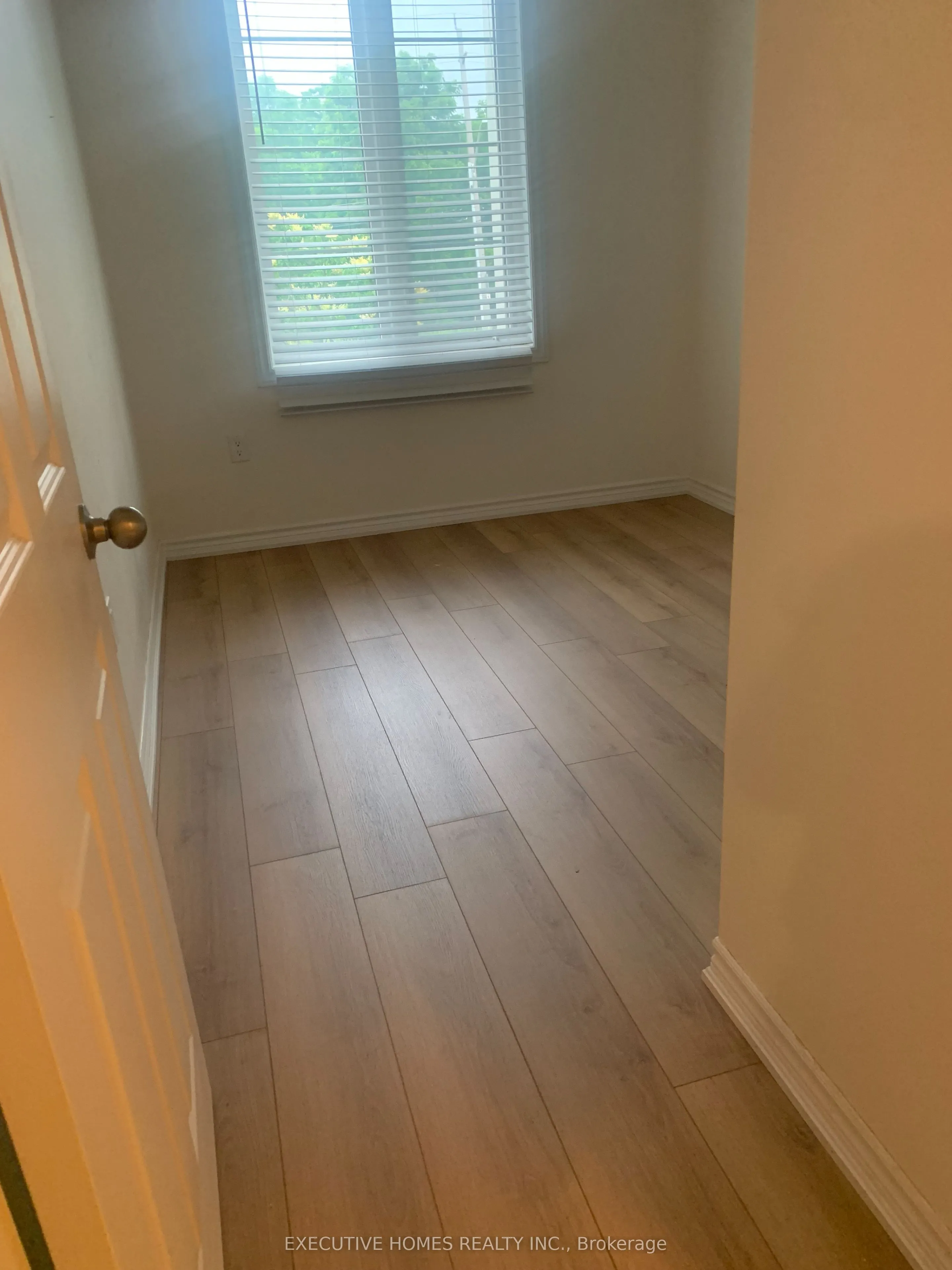 383 Dundas Street E, #74