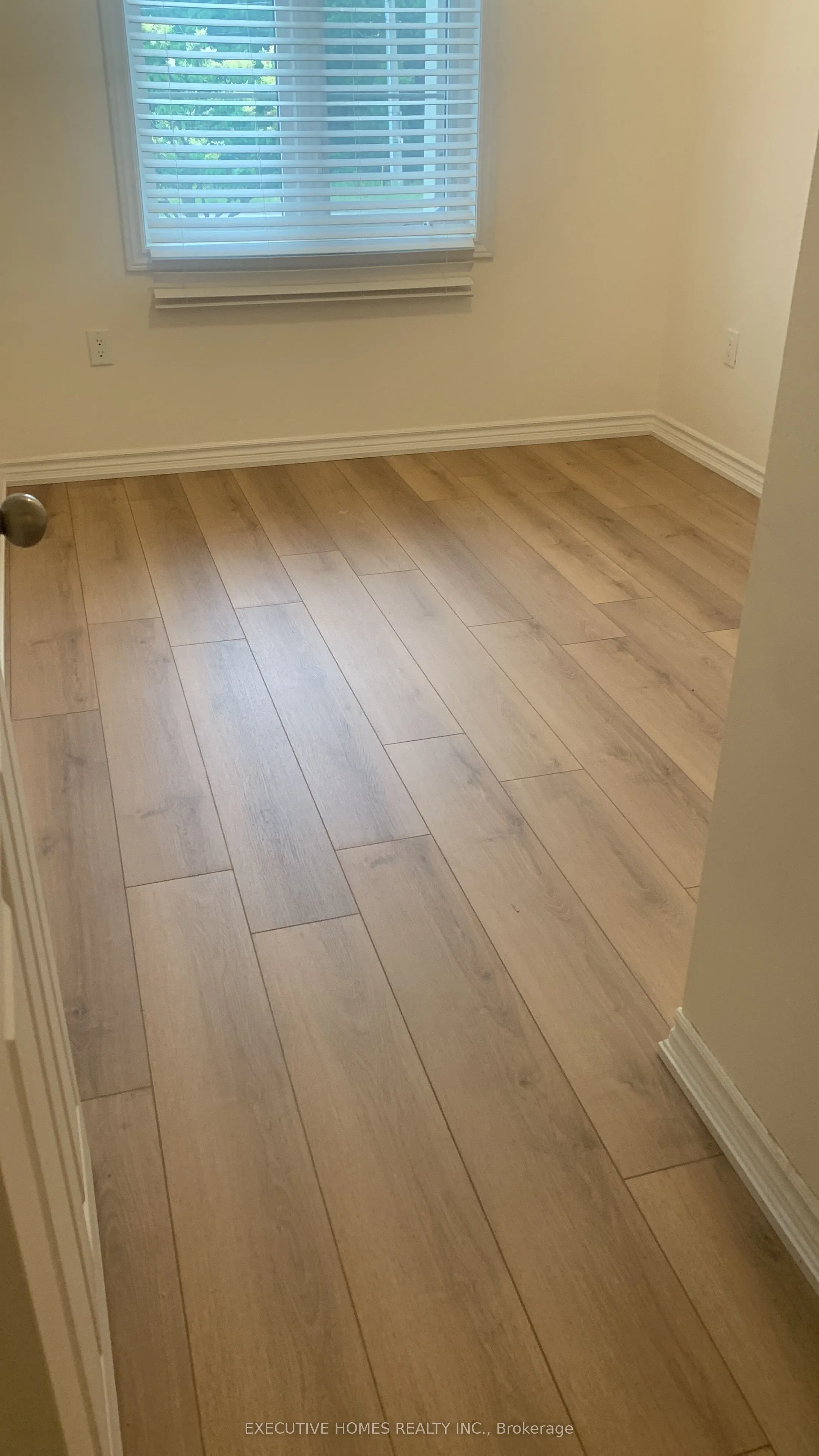 383 Dundas Street E, #74