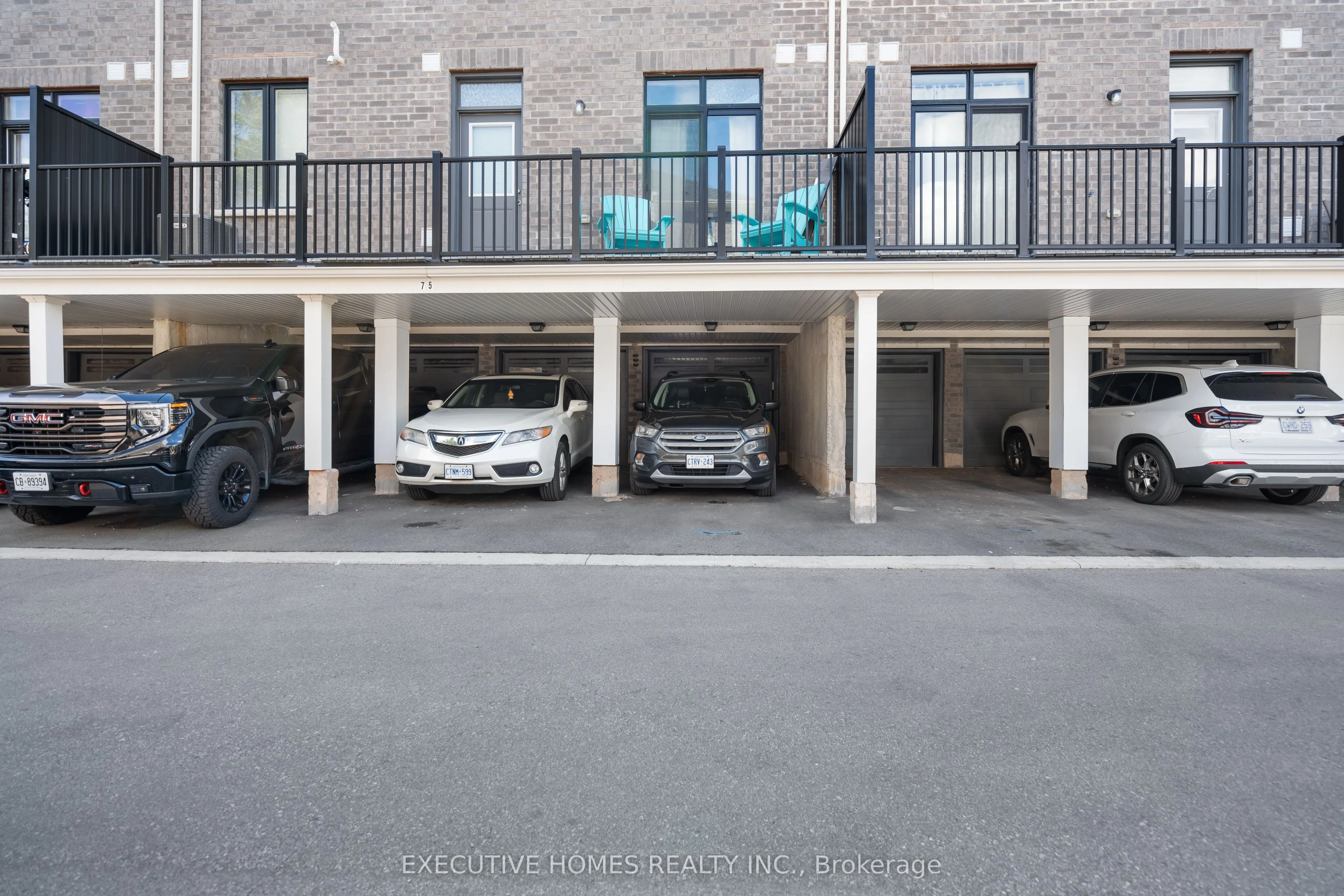 383 Dundas Street E, #74