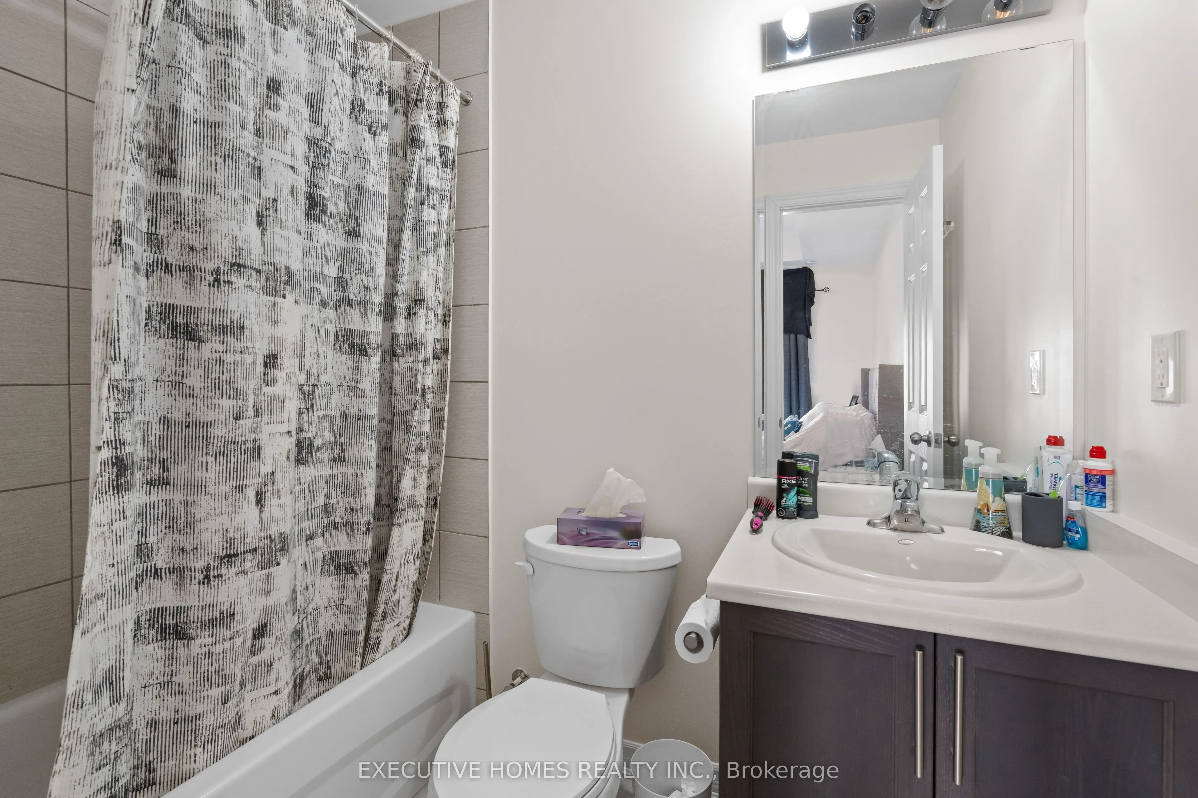 383 Dundas Street E, #74
