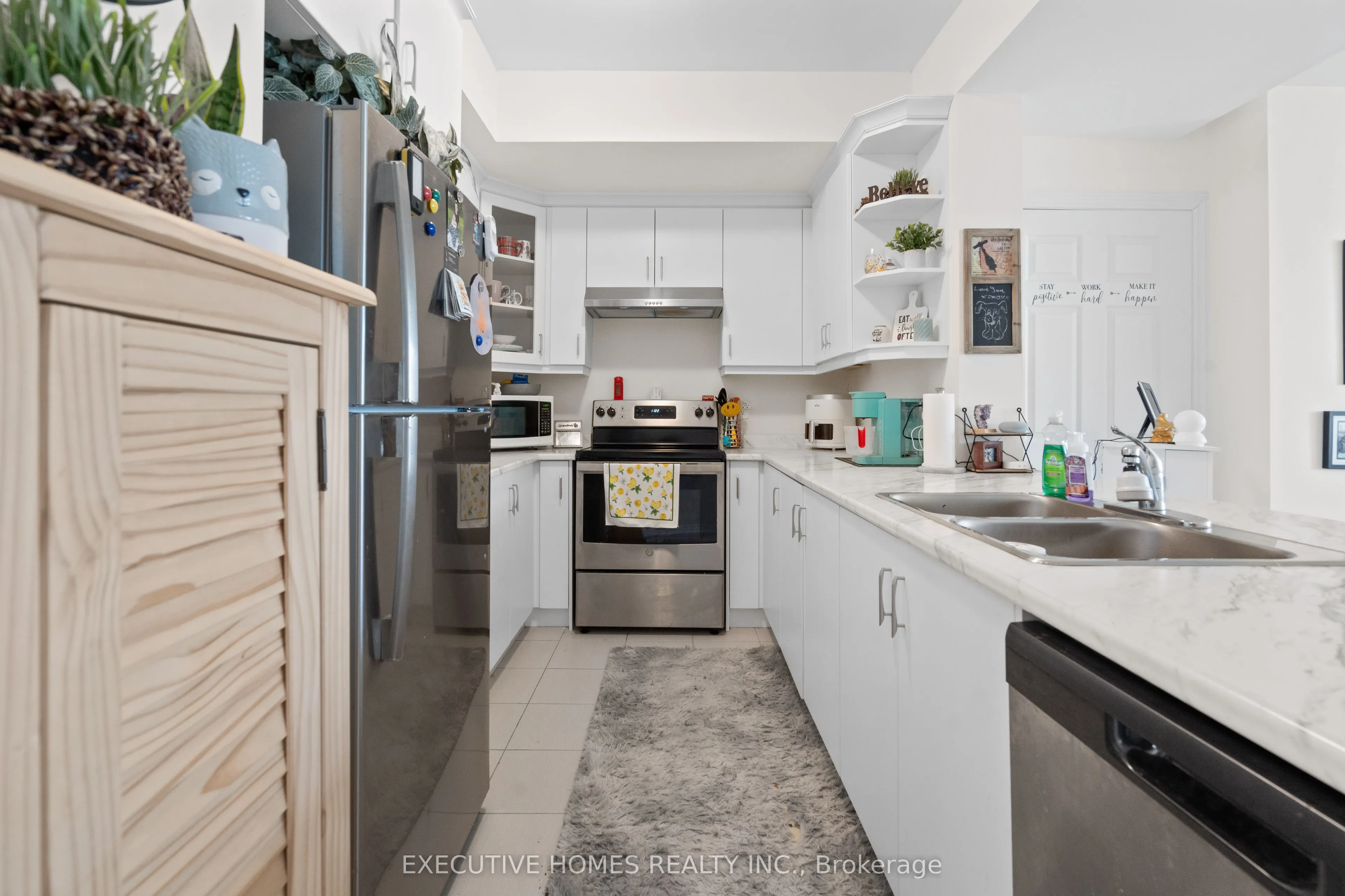 383 Dundas Street E, #74