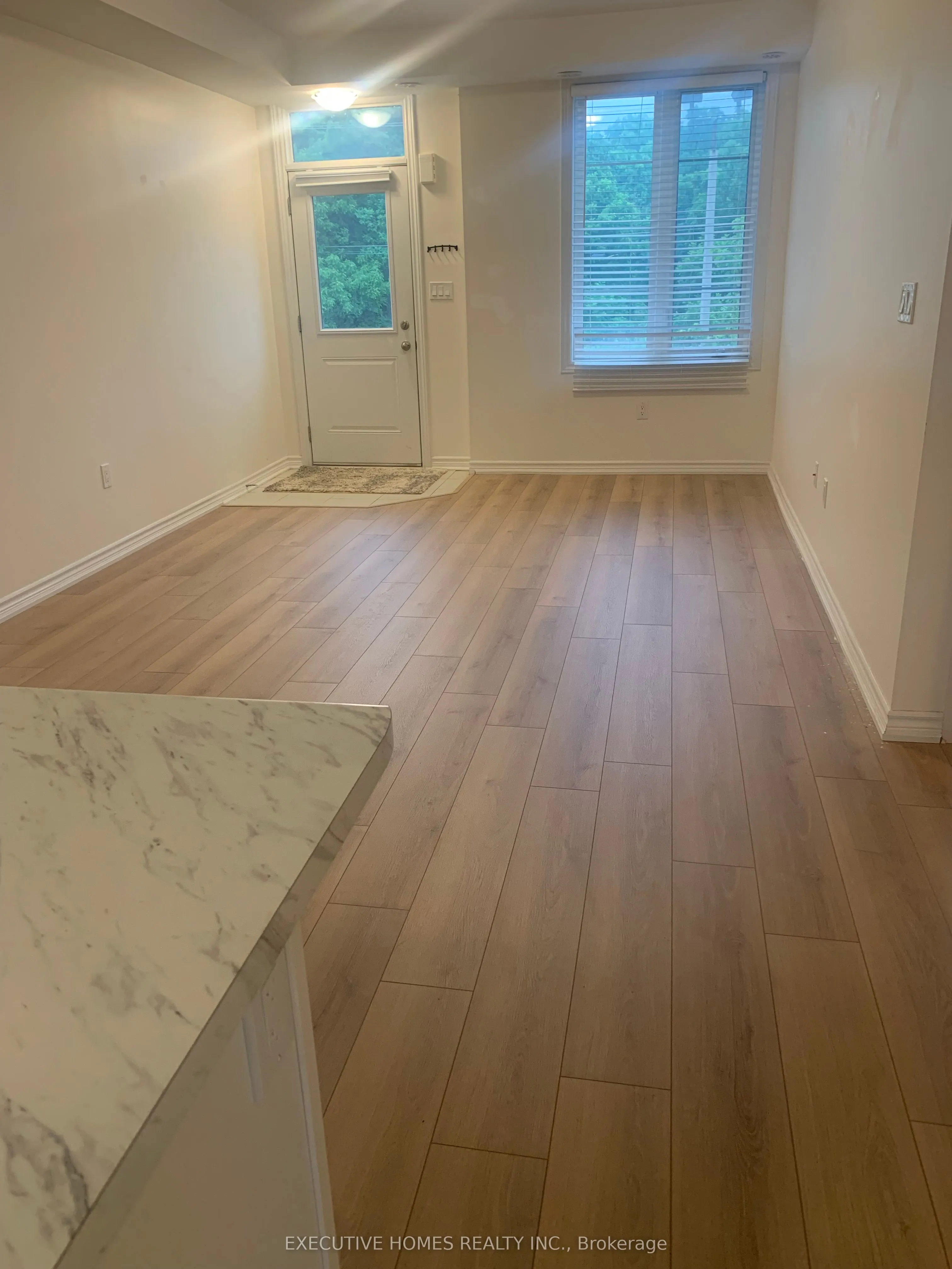 383 Dundas Street E, #74
