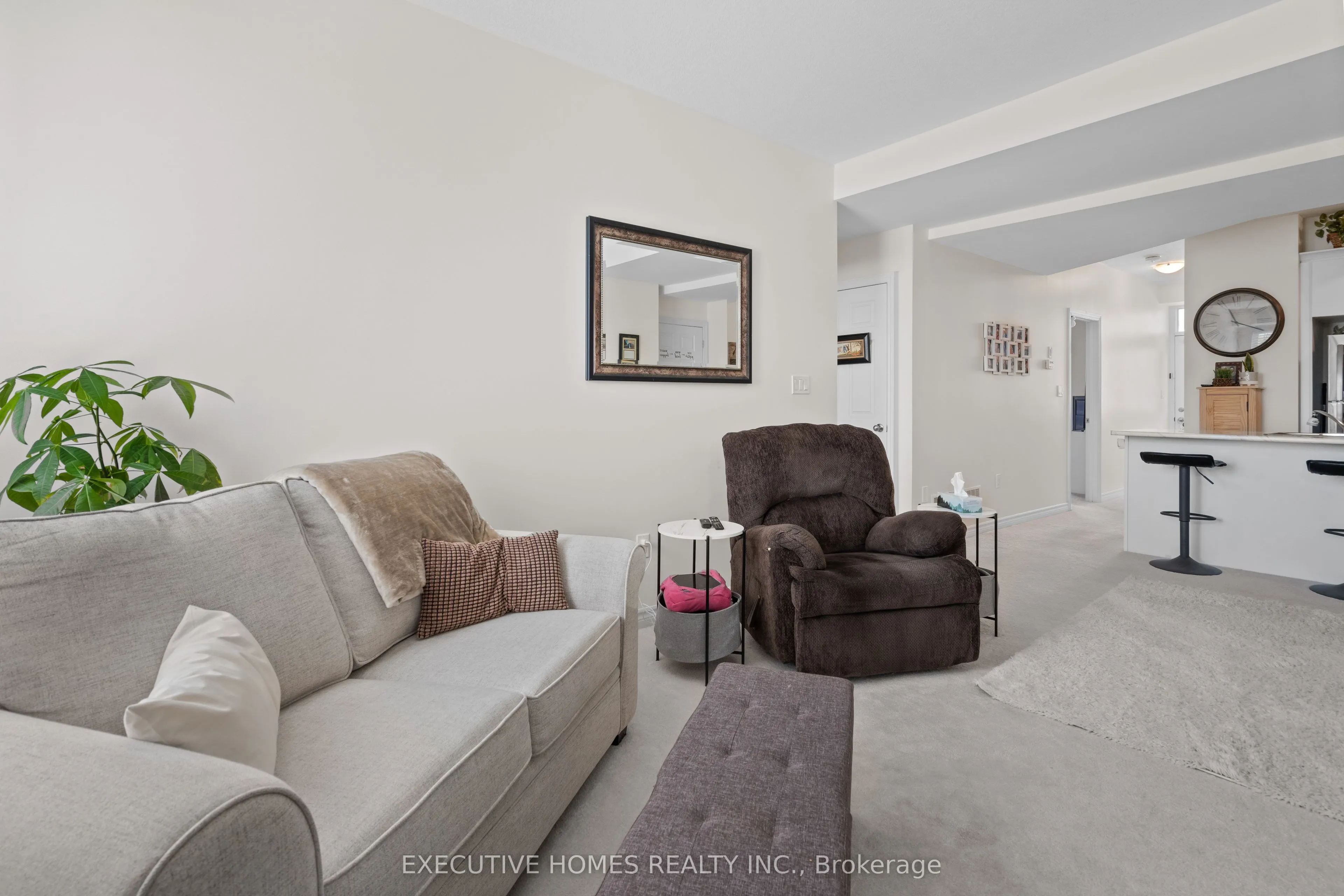 383 Dundas Street E, #74
