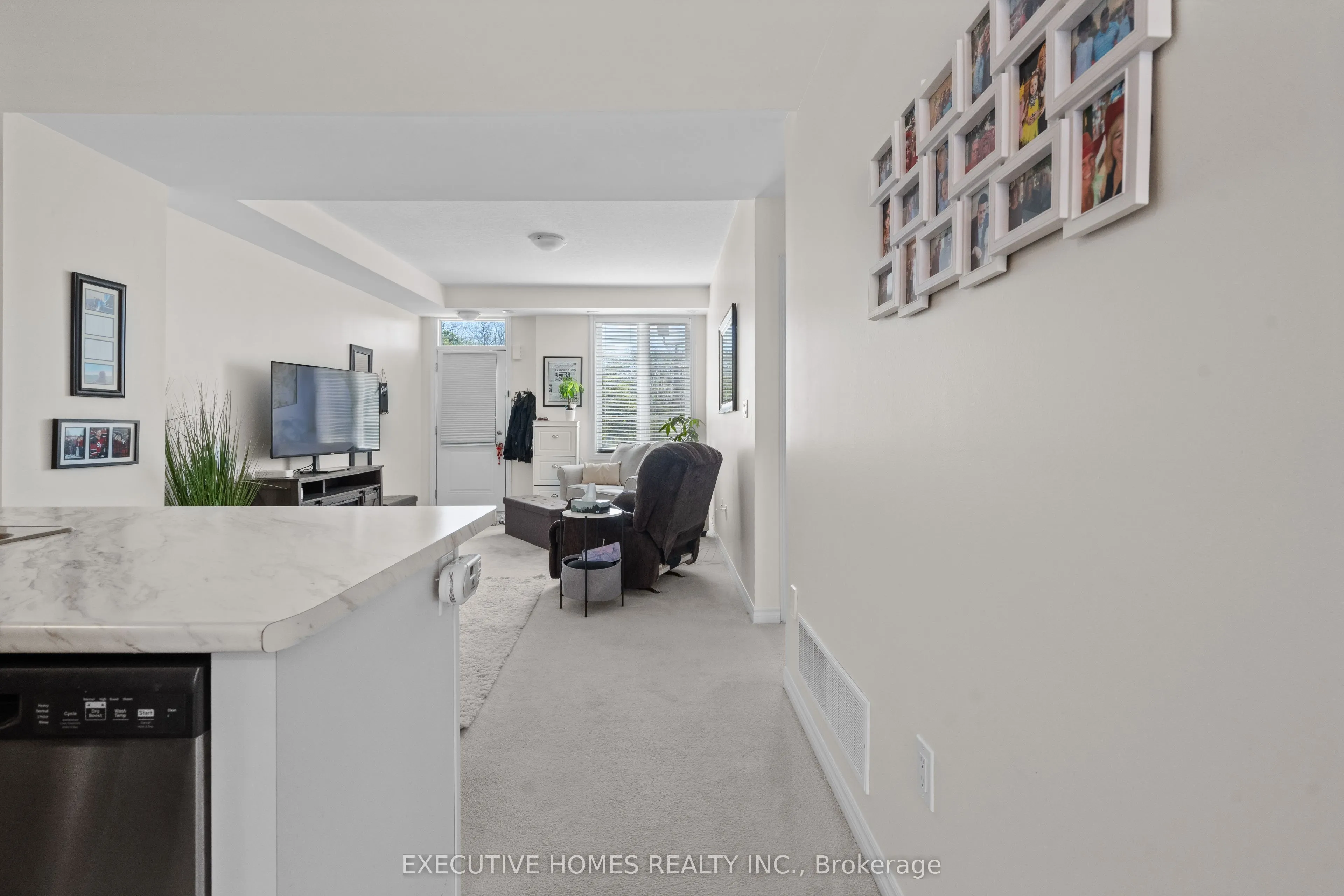 383 Dundas Street E, #74