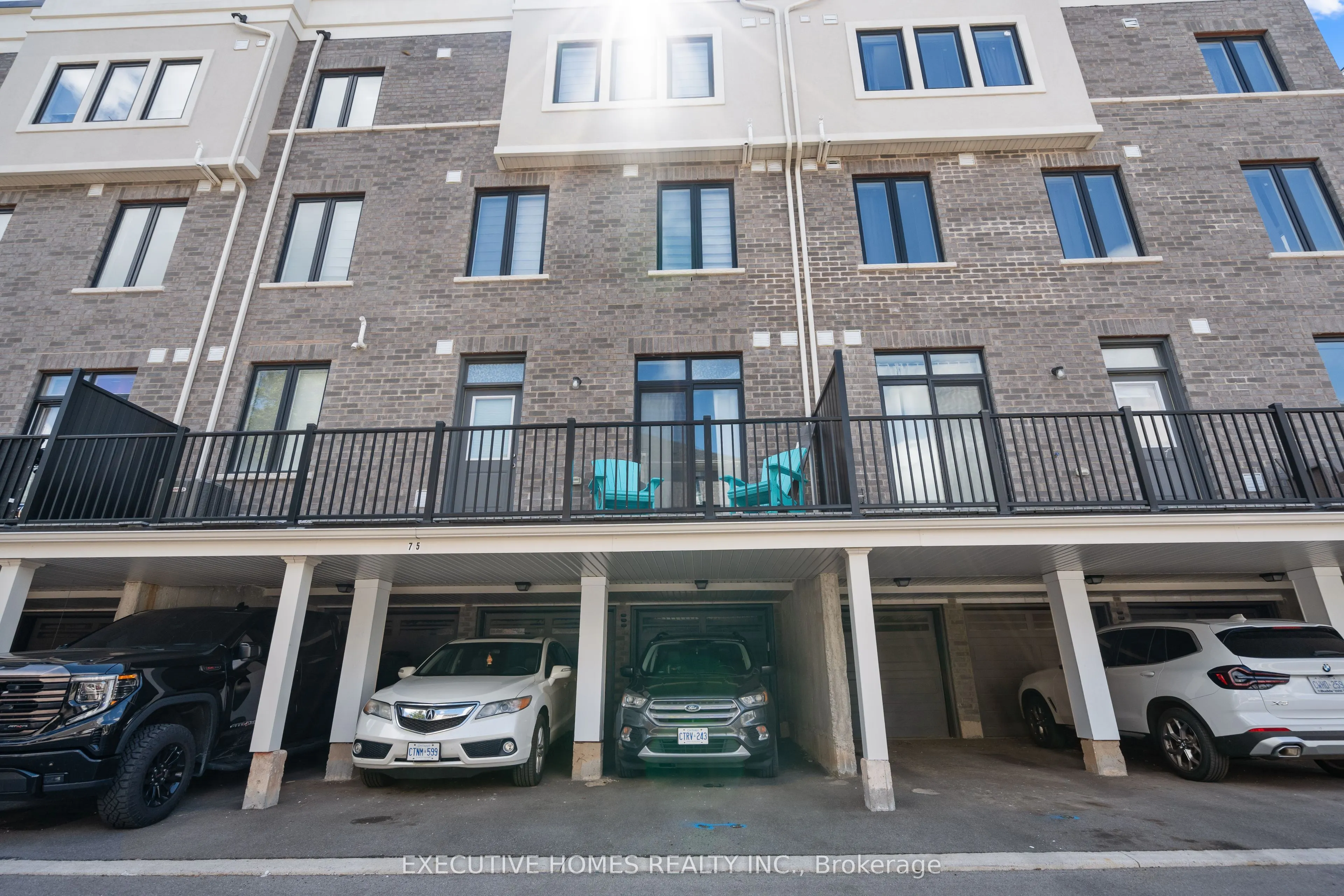 383 Dundas Street E, #74