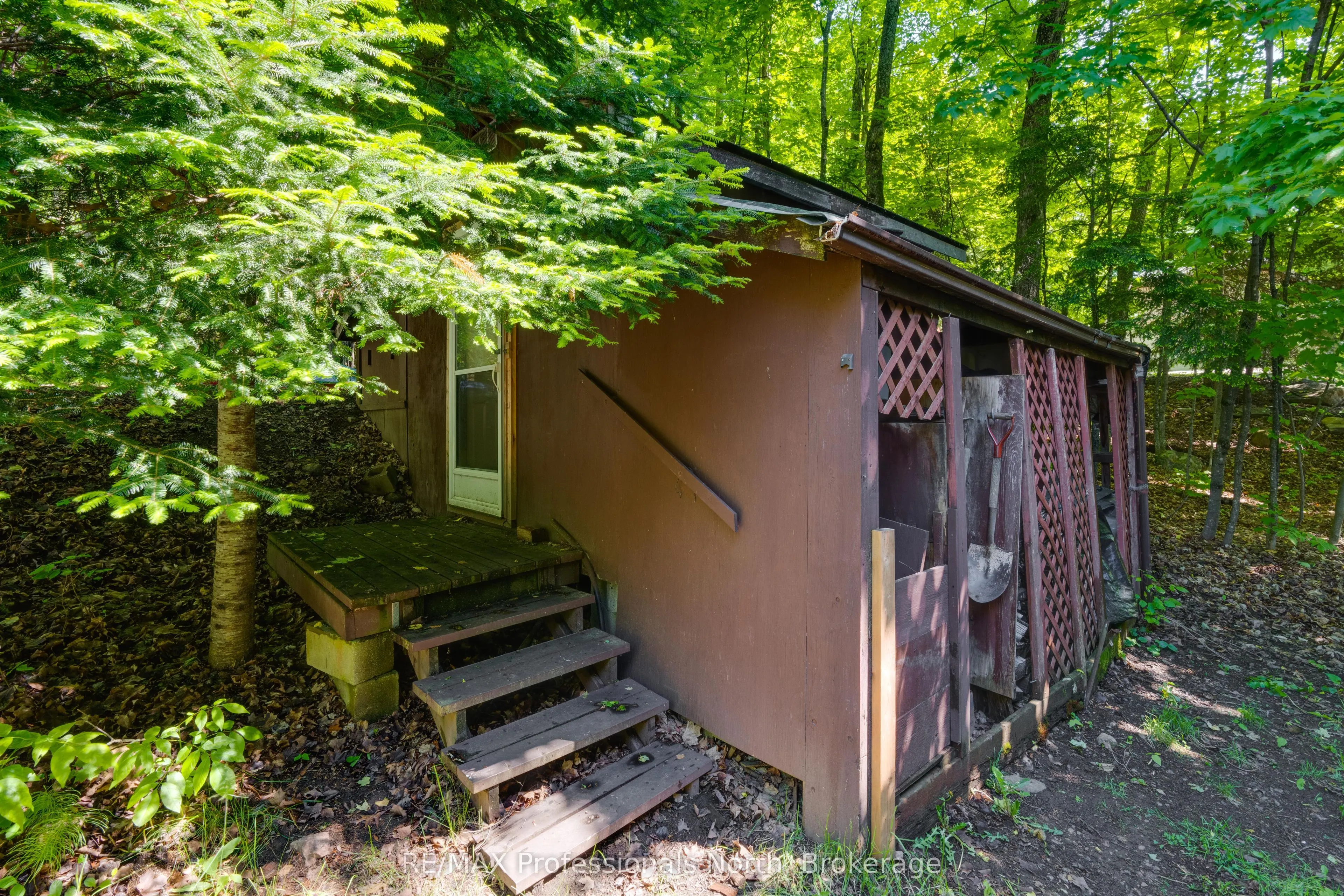 1014 REID Lane