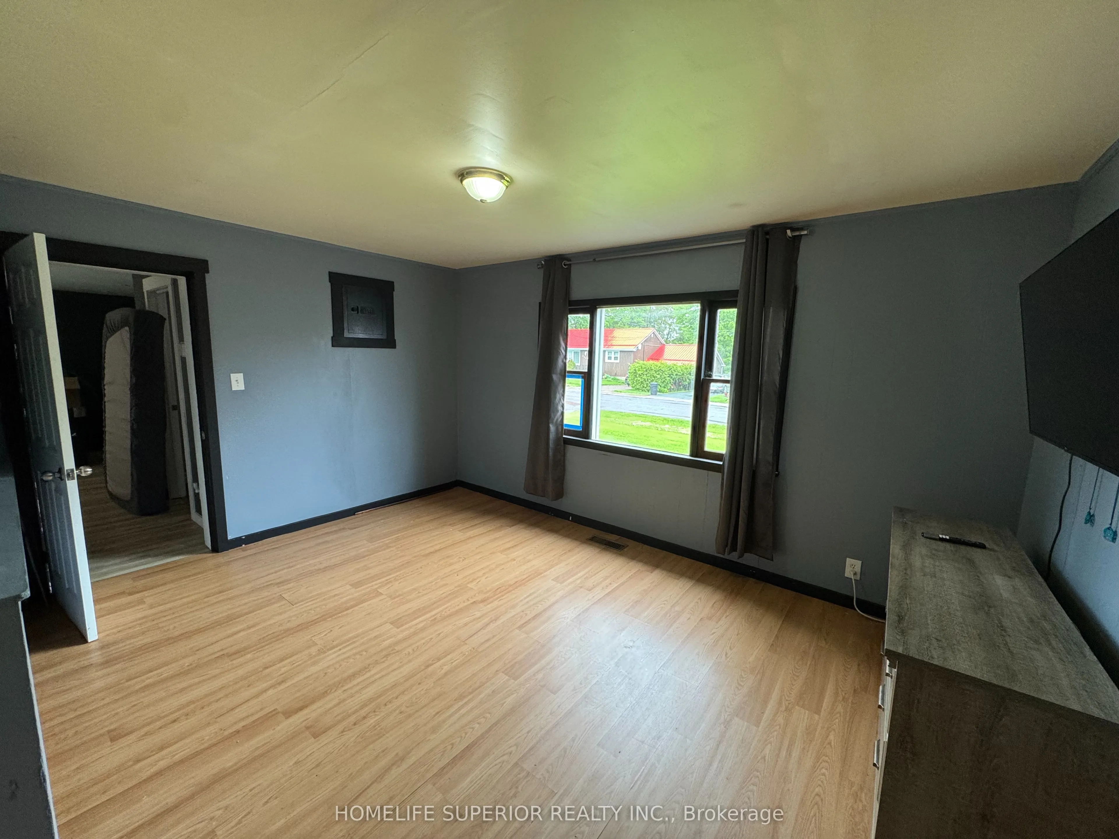 114 Hastings Avenue