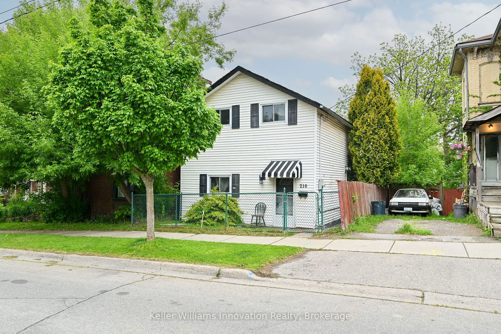 210 Darling Street