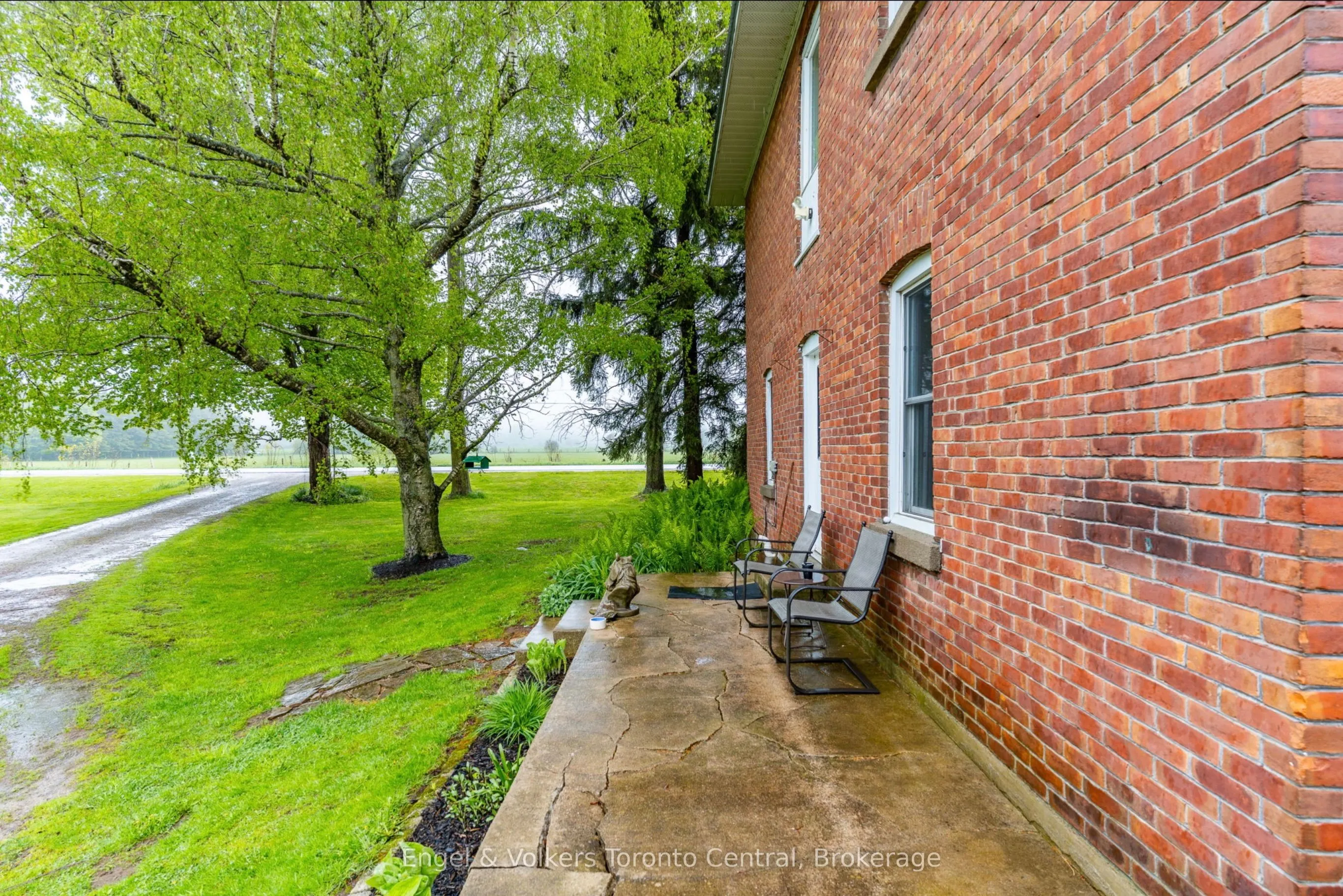 145693 Grey Rd 12 Road