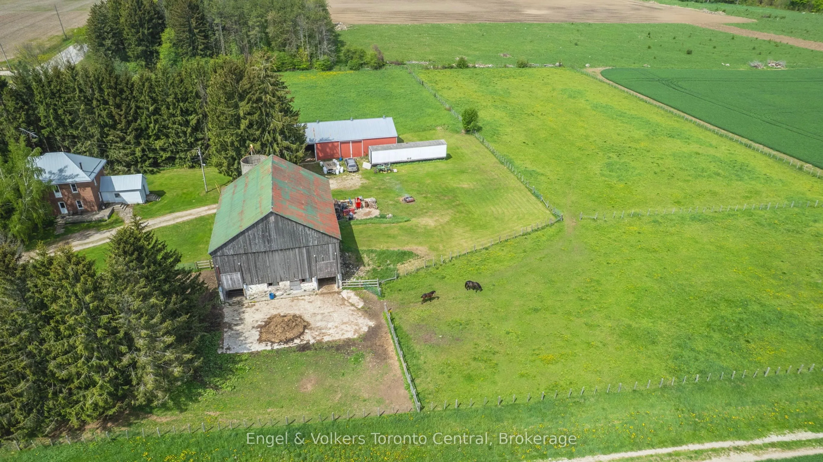 145693 Grey Rd 12 Road