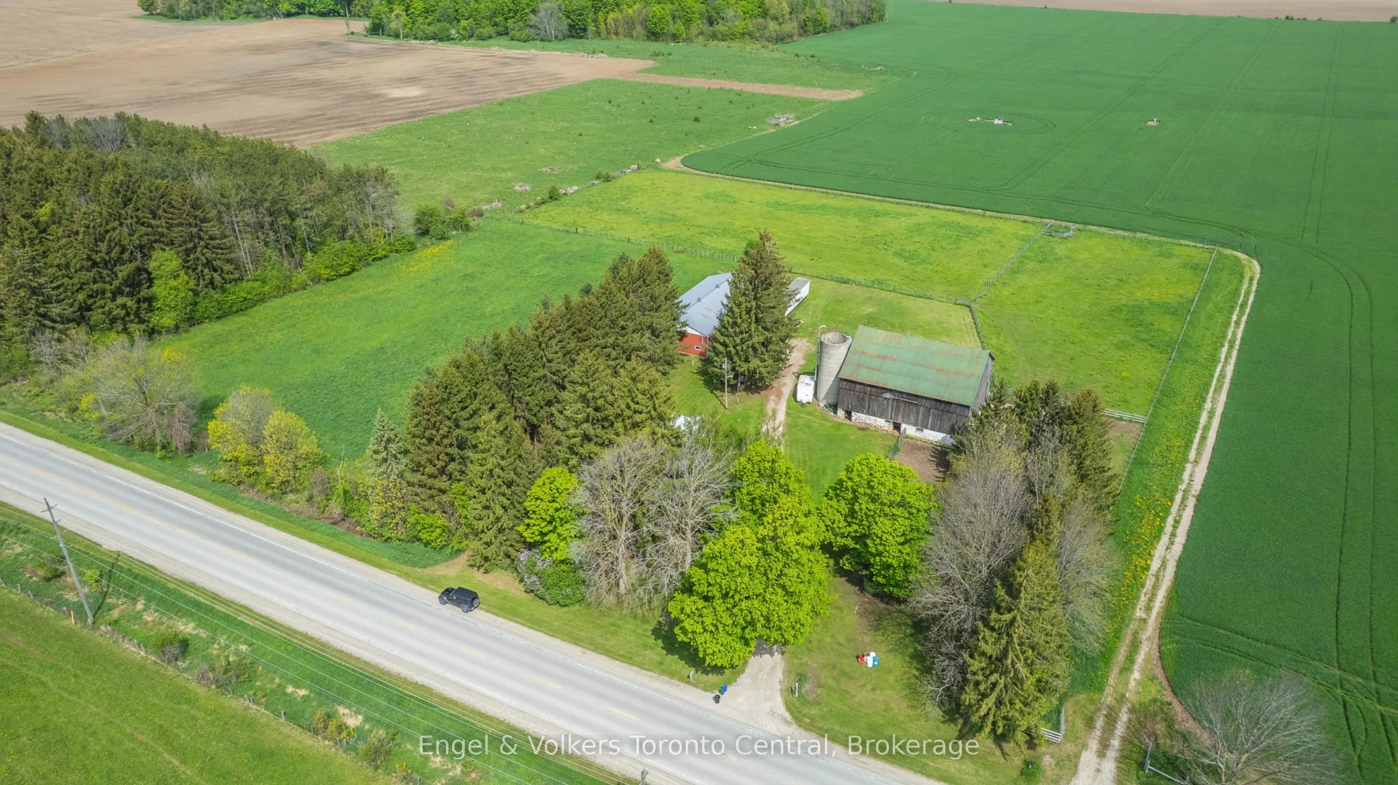 145693 Grey Rd 12 Road