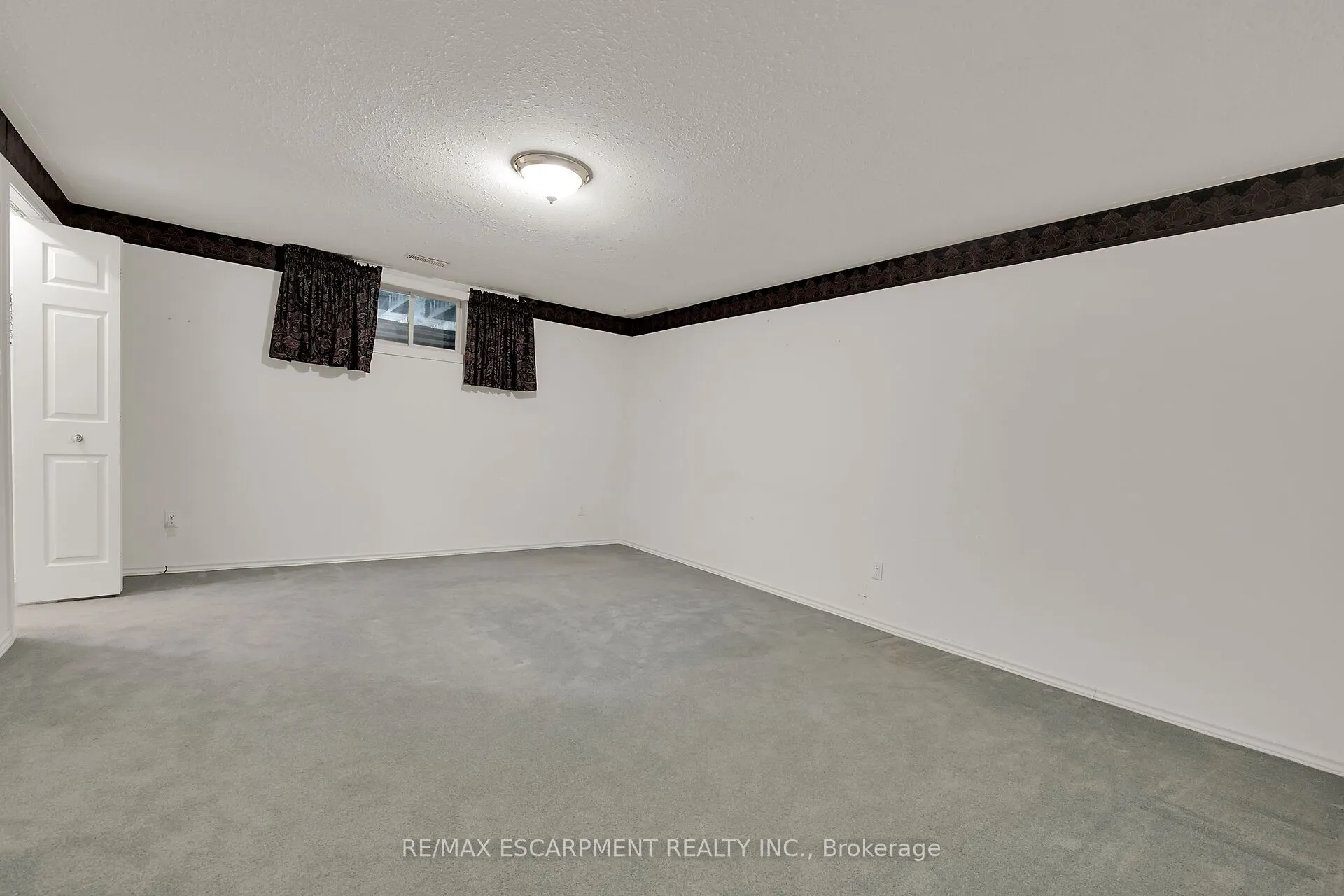 175 Victoria Street, #34