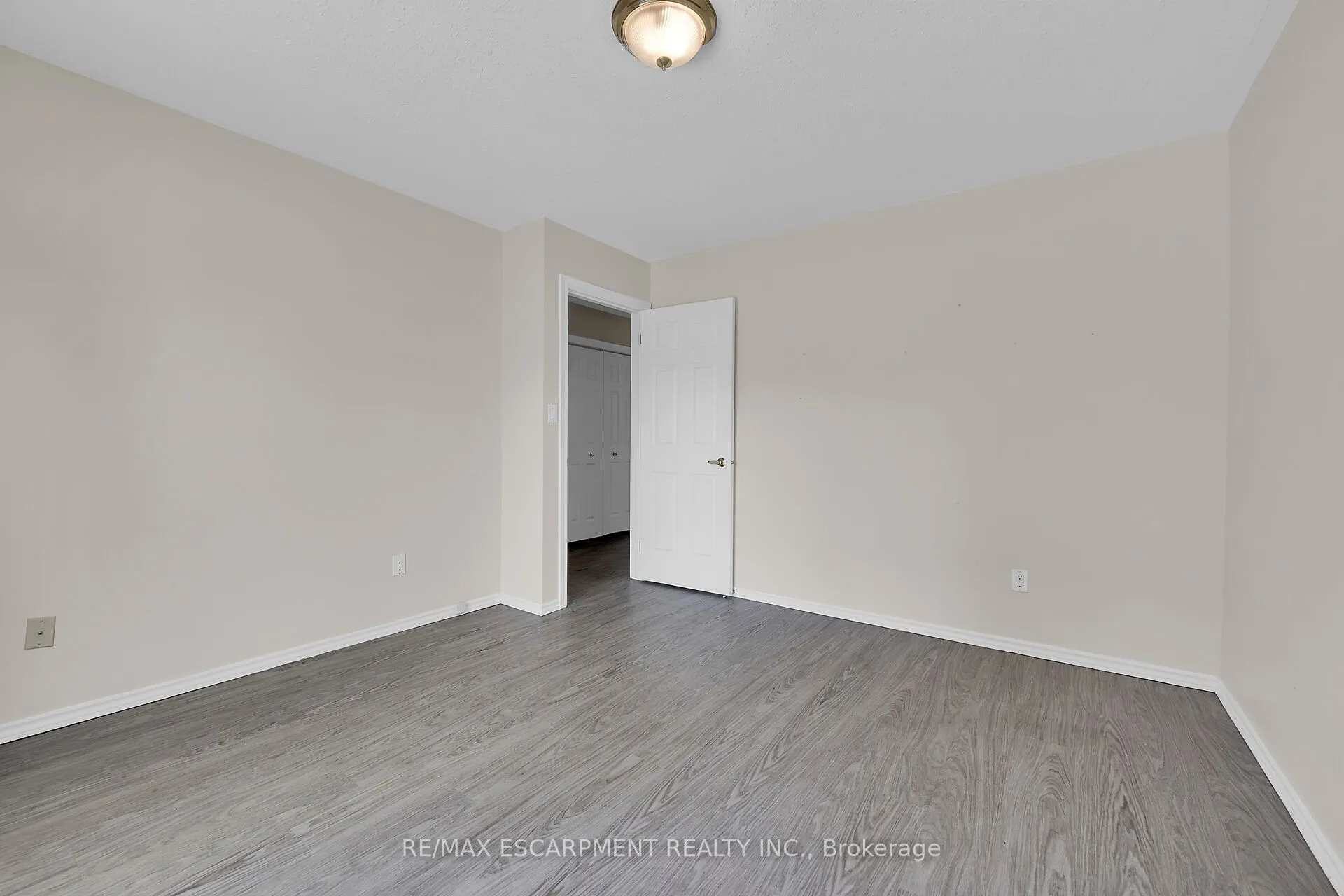 175 Victoria Street, #34