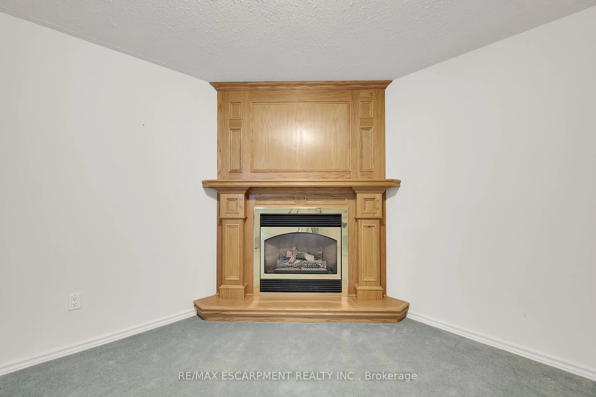 175 Victoria Street, #34