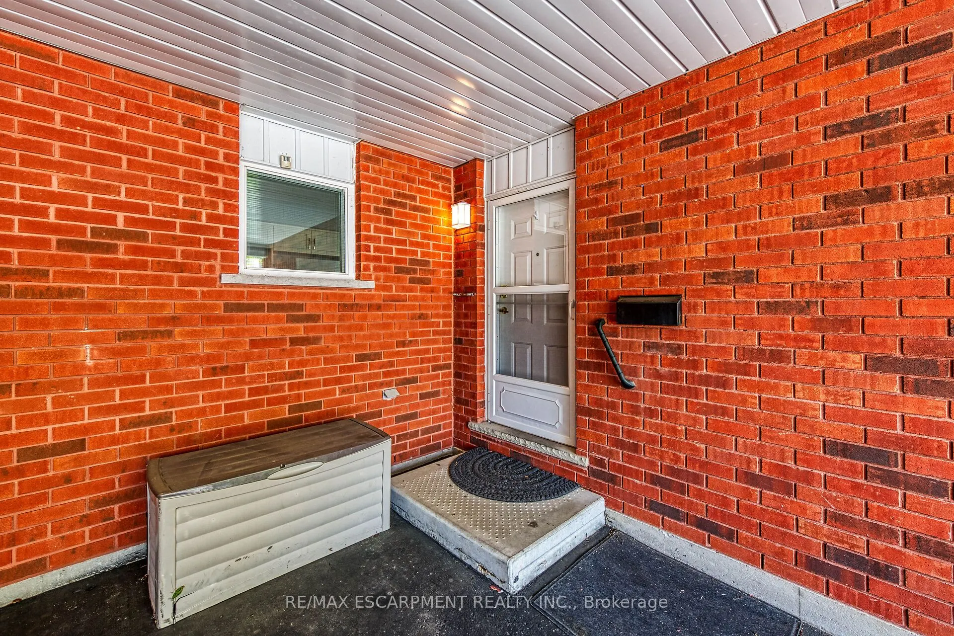 175 Victoria Street, #34