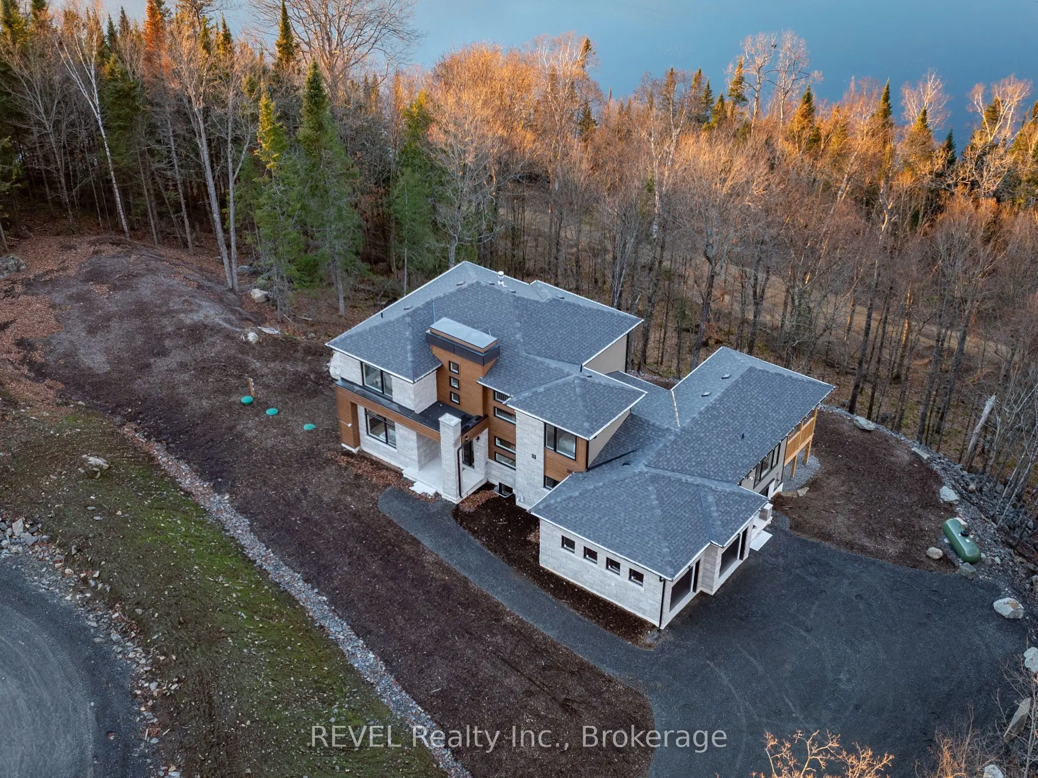 1008 Napier Court