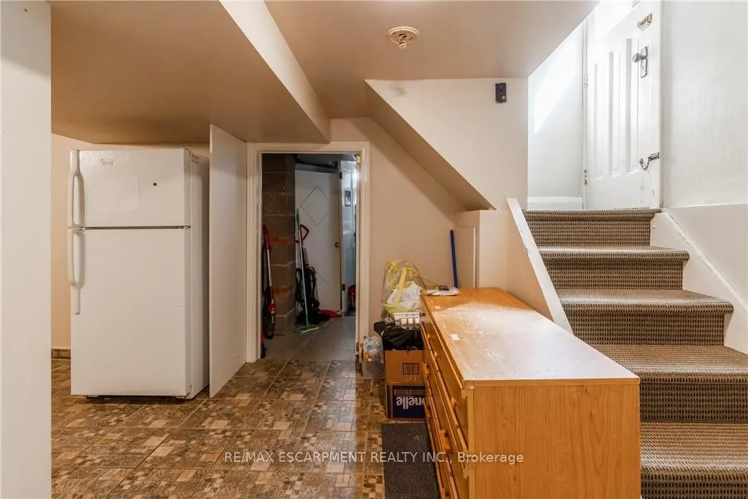 44 Dalewood Crescent