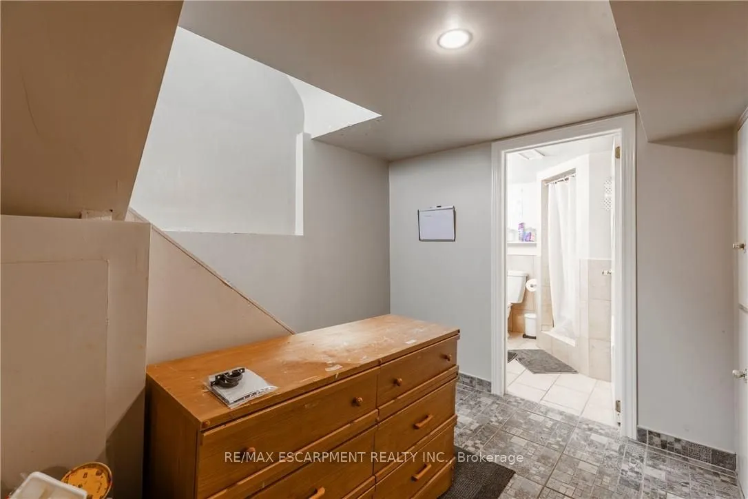 44 Dalewood Crescent