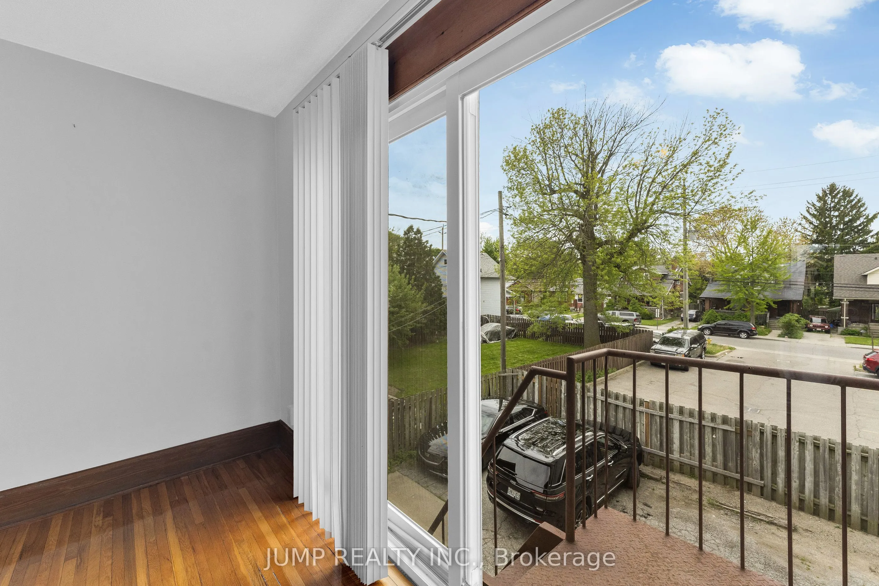 1451 Ouellette Avenue W
