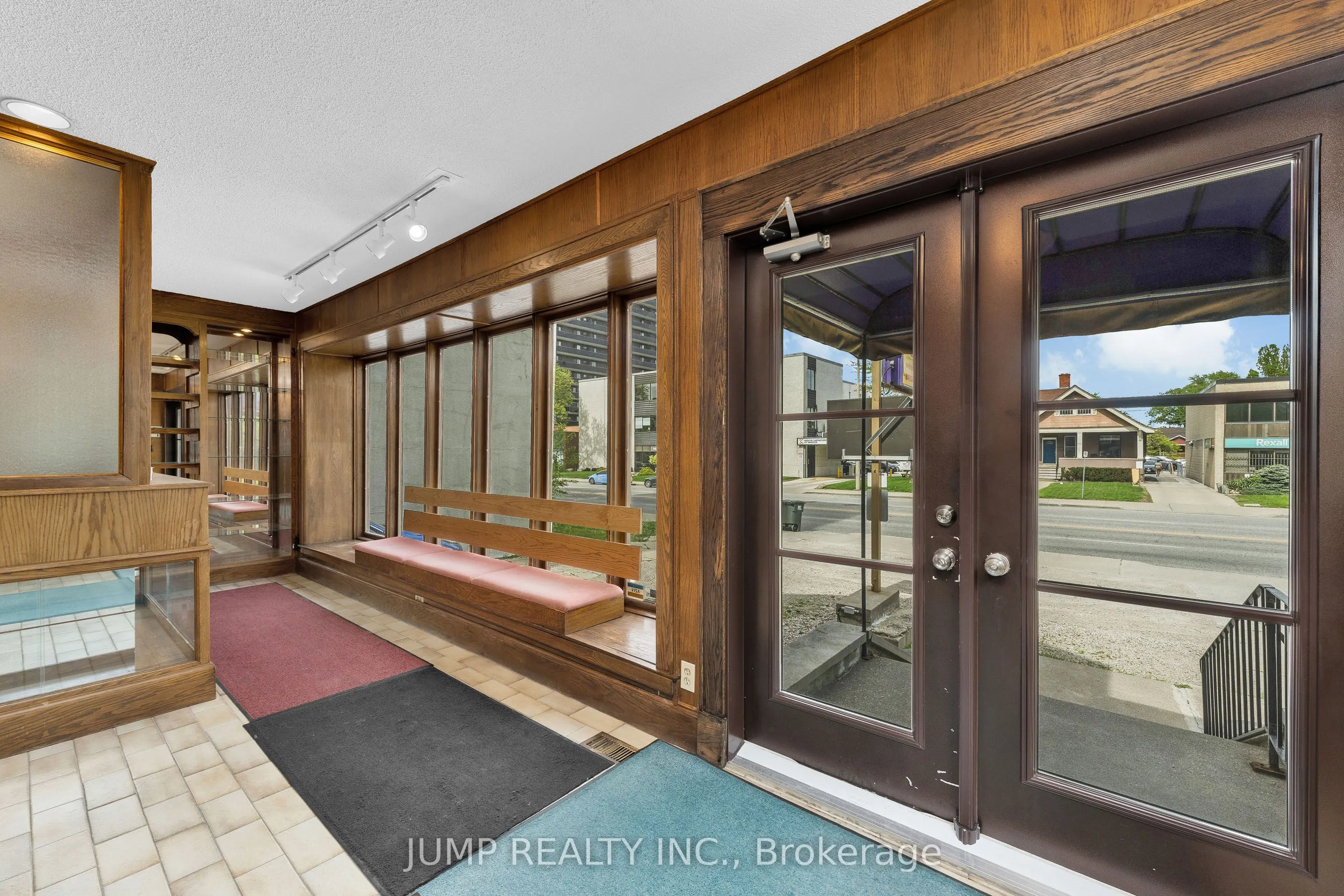 1451 Ouellette Avenue W