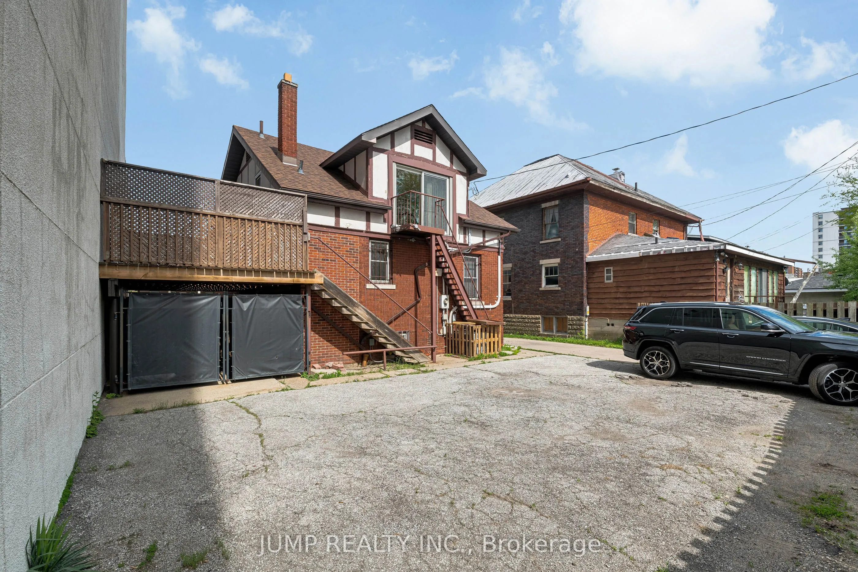 1451 Ouellette Avenue W