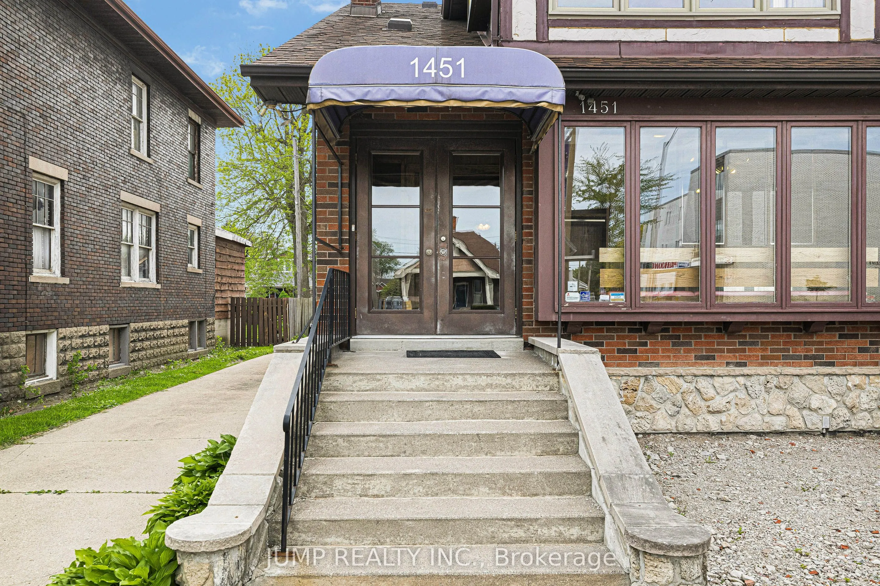 1451 Ouellette Avenue W