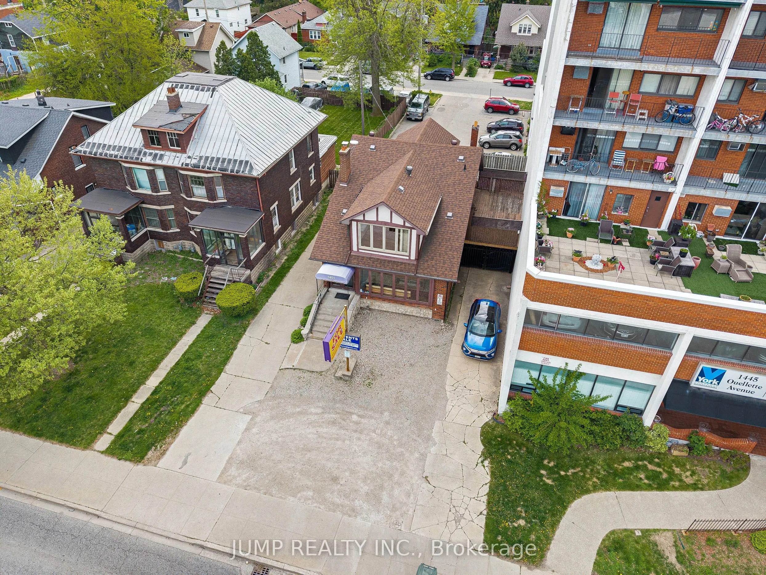 1451 Ouellette Avenue W