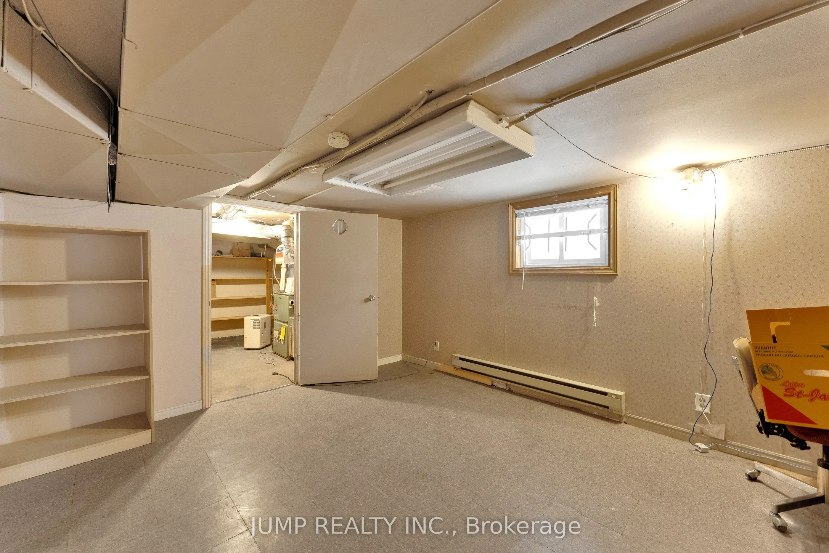 1451 Ouellette Avenue W