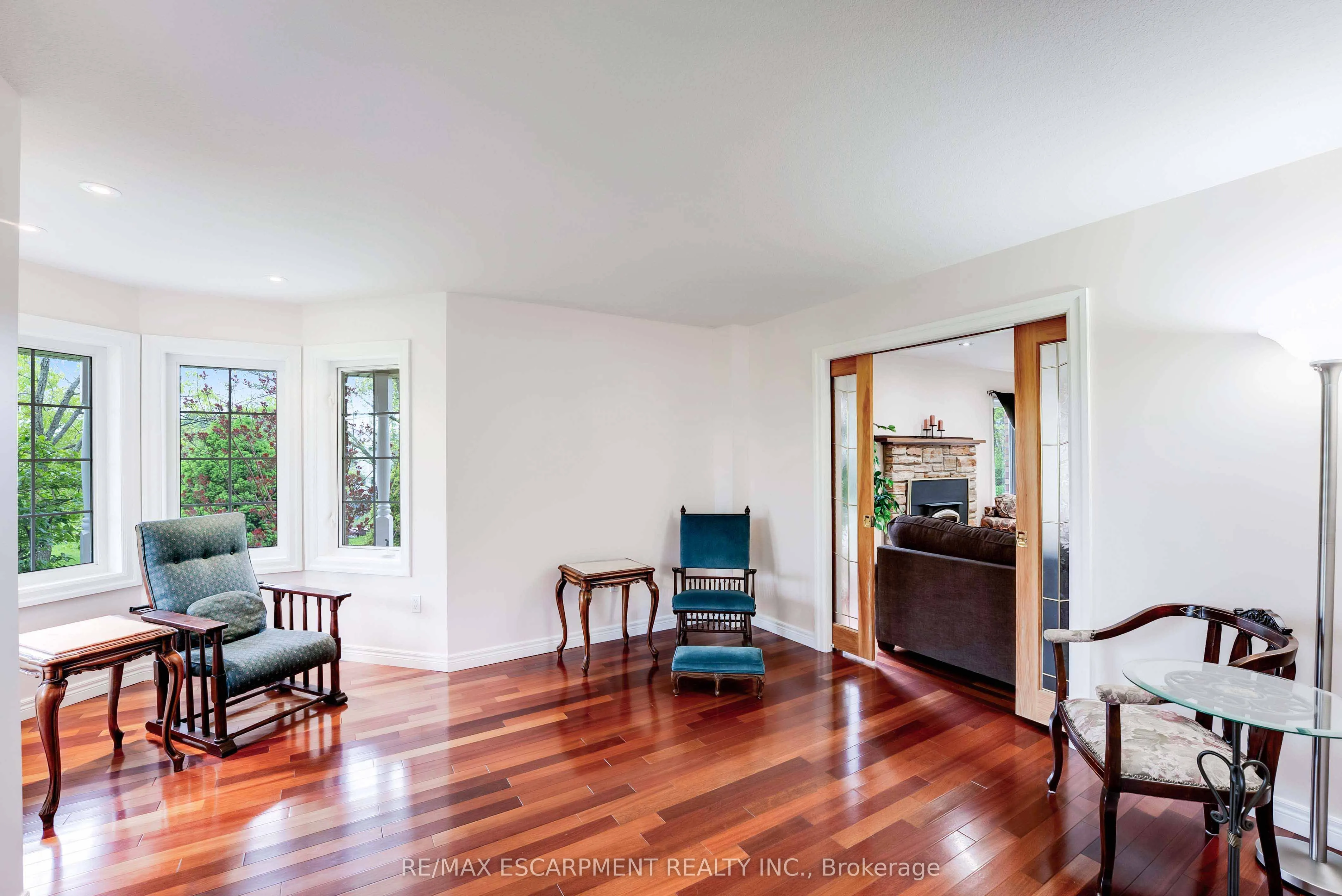 86 Ridge Road E
