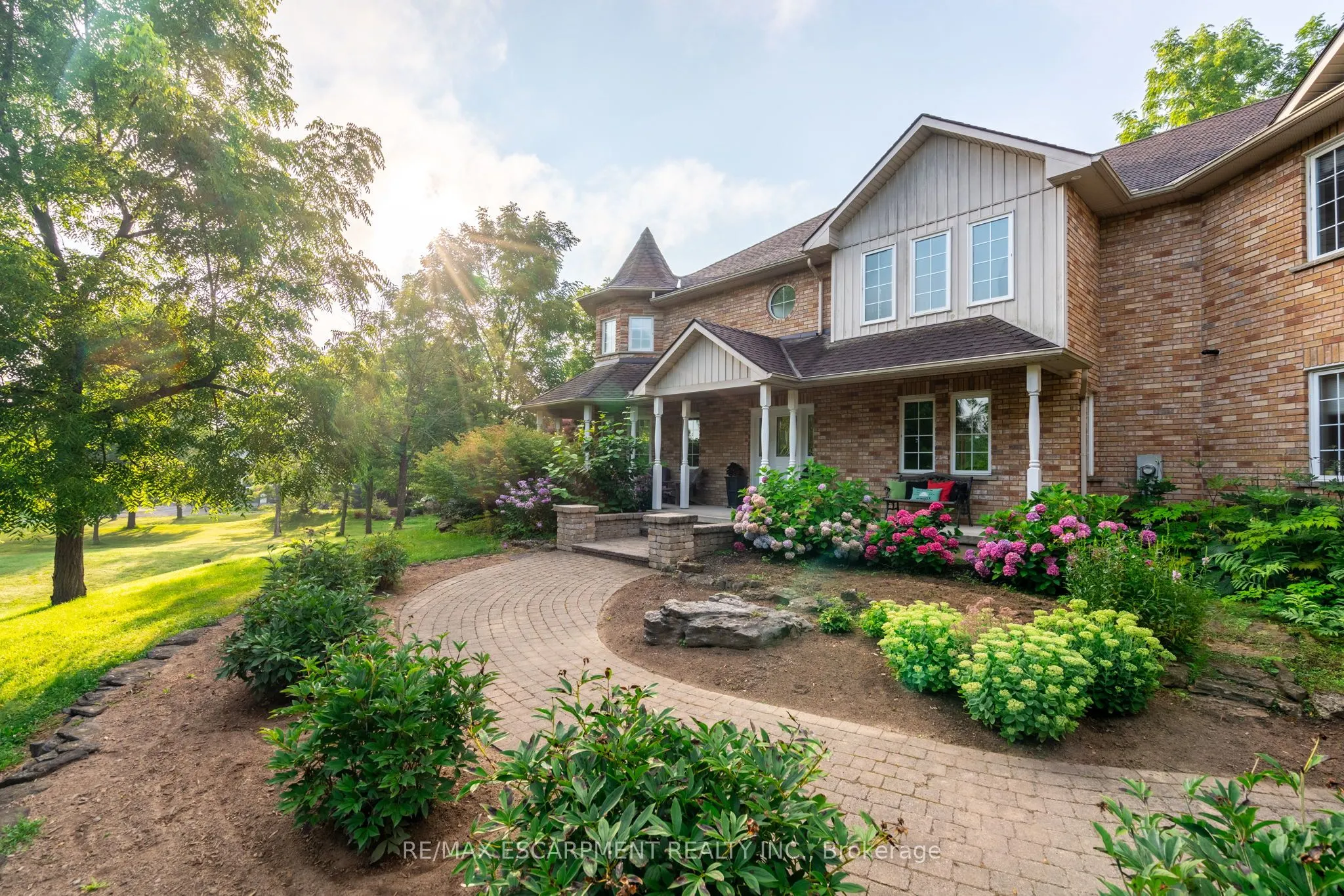 86 Ridge Road E