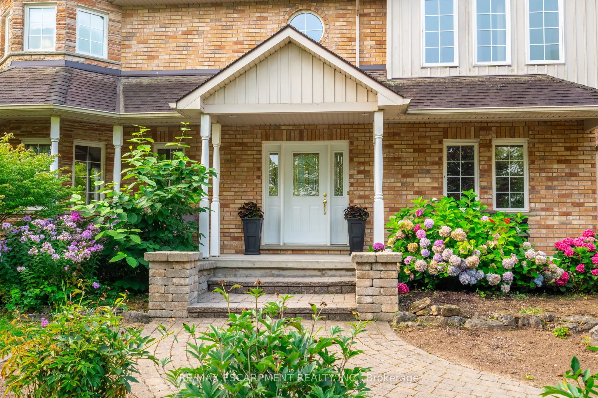 86 Ridge Road E