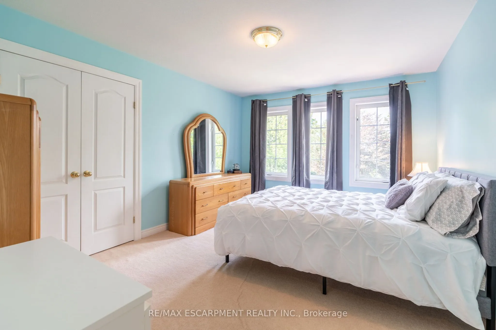 86 Ridge Road E
