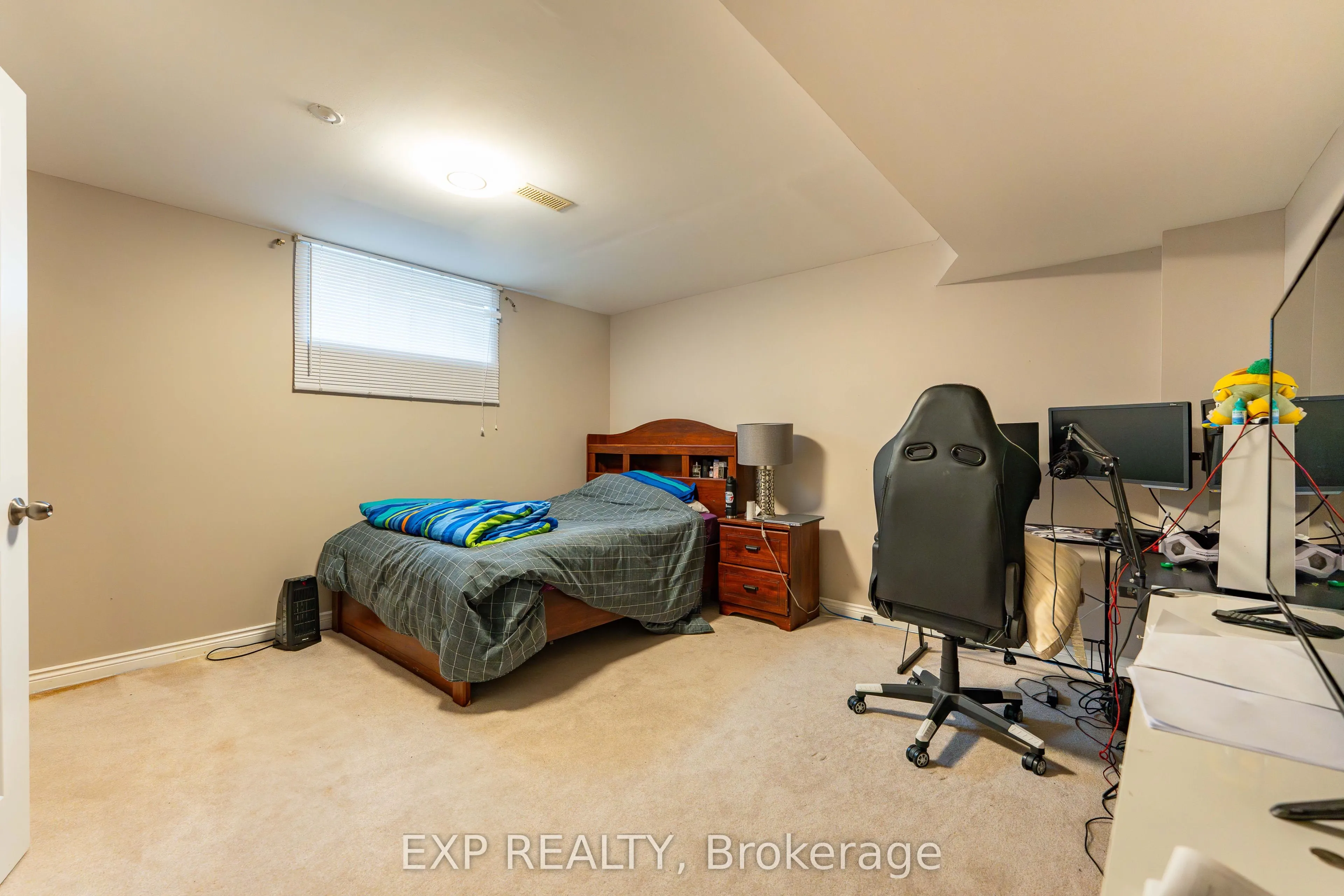 15 mayford Avenue