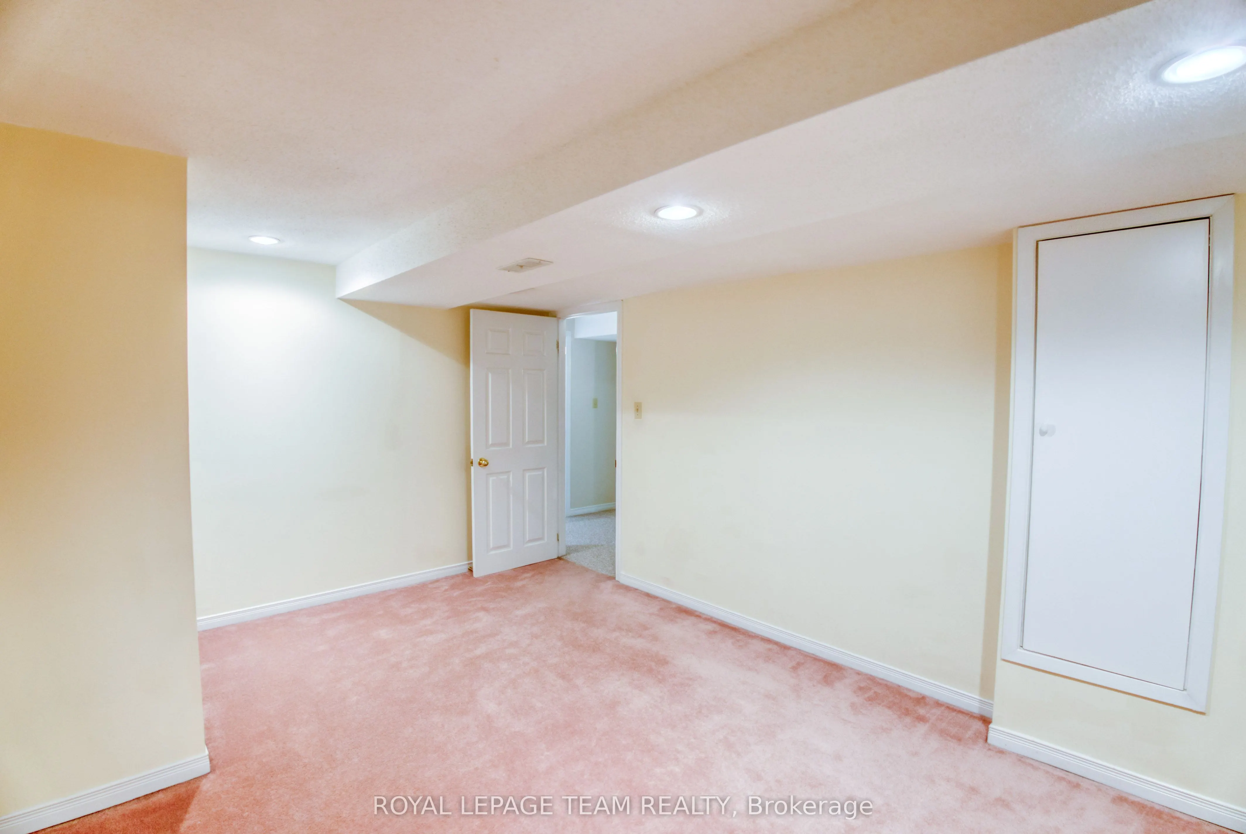27 Sherk Crescent