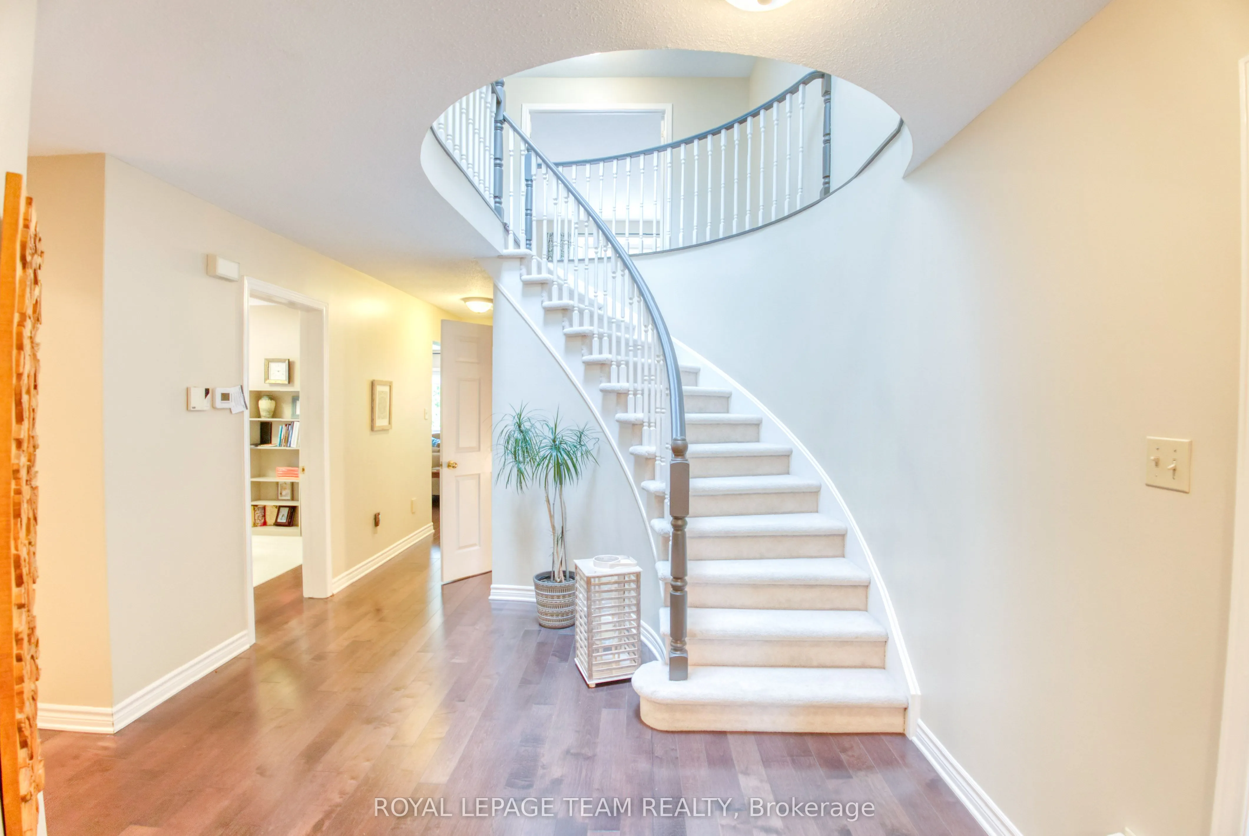 27 Sherk Crescent