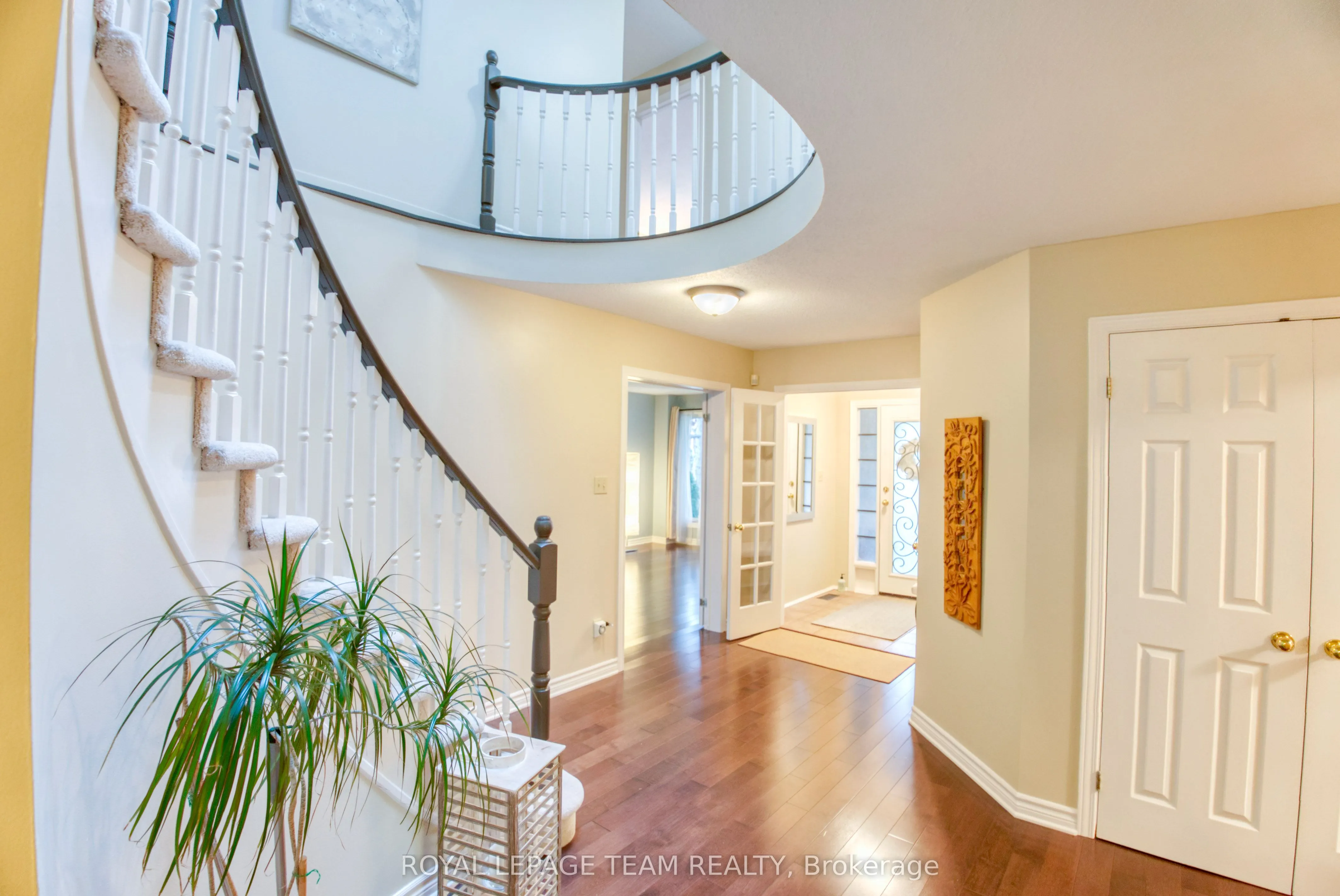 27 Sherk Crescent