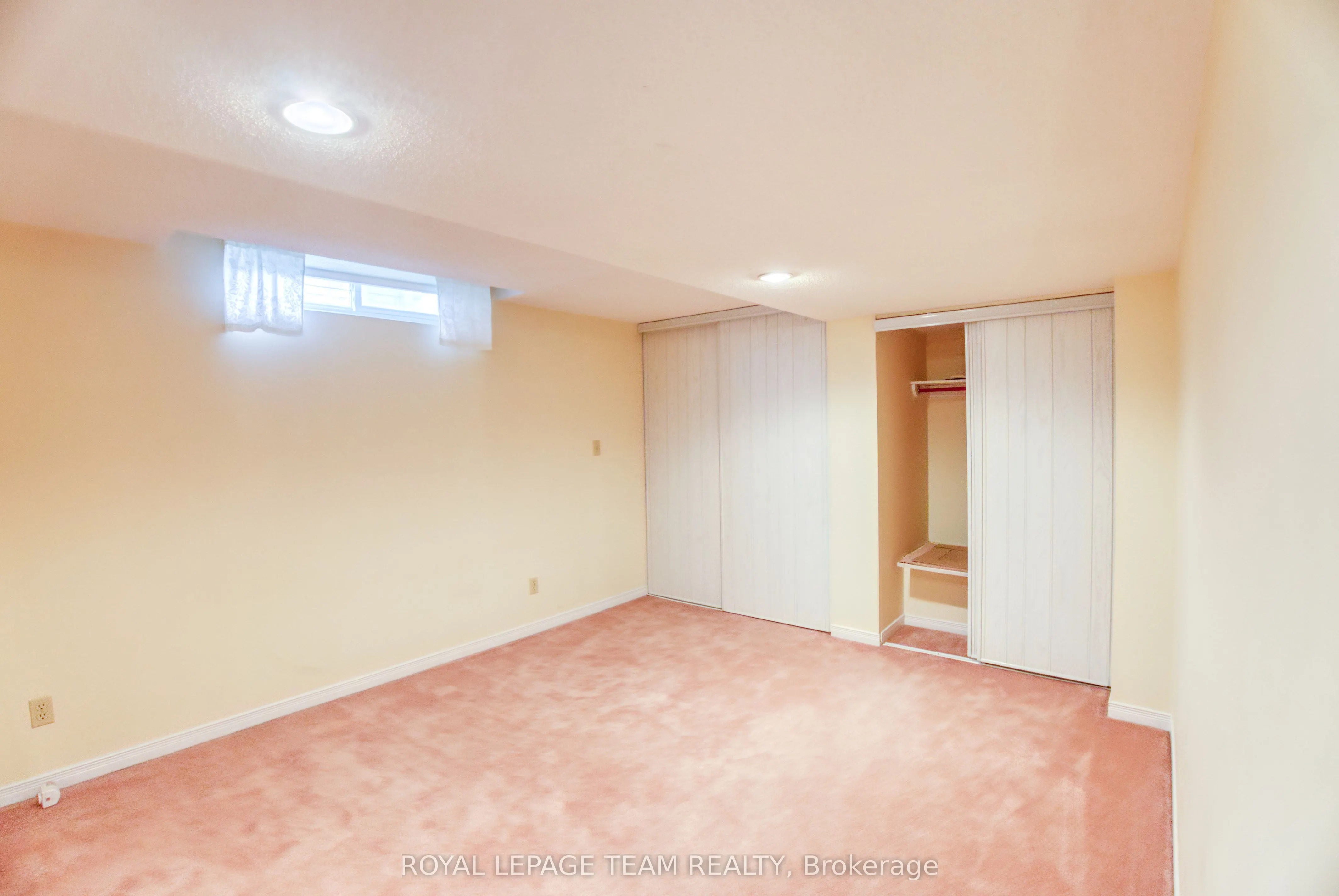27 Sherk Crescent